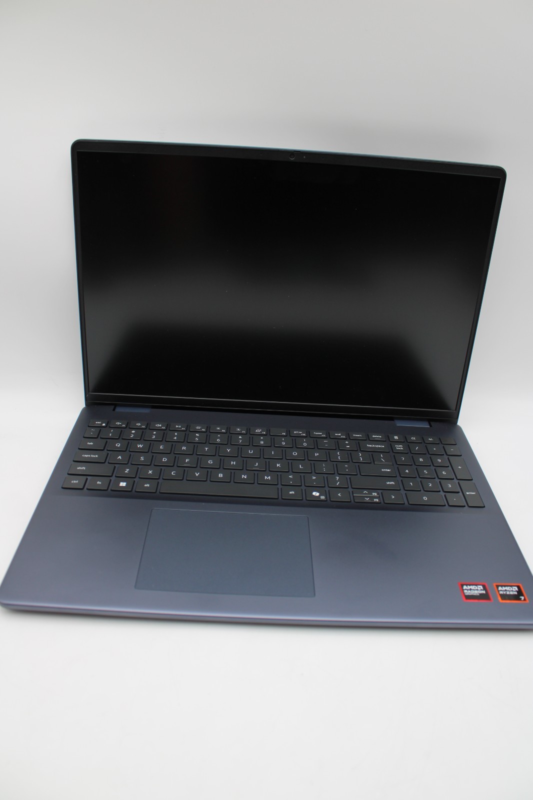 Dell Inspiron 16 P131F