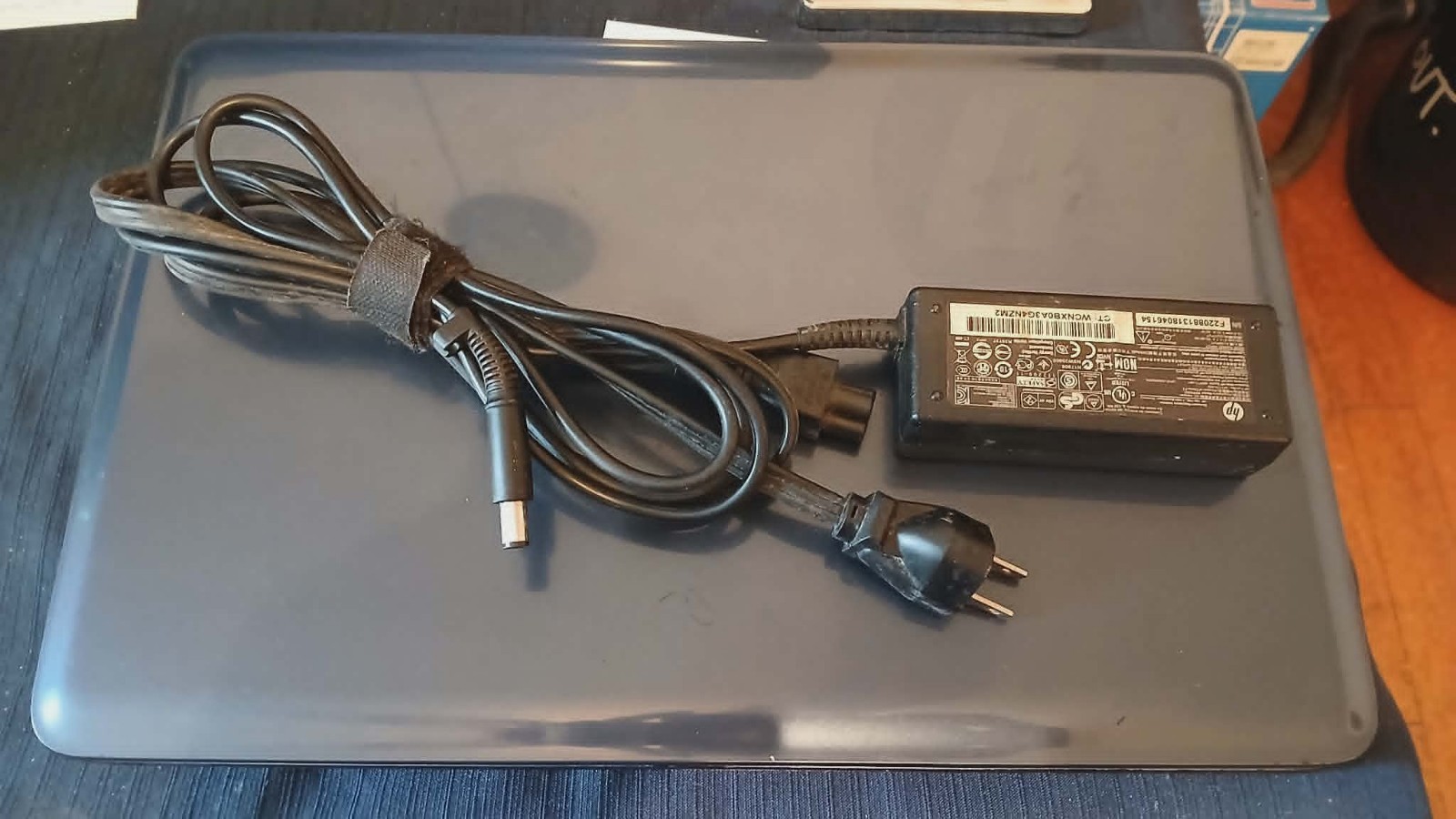 HP 2000 Notebook Windows 7 Laptop