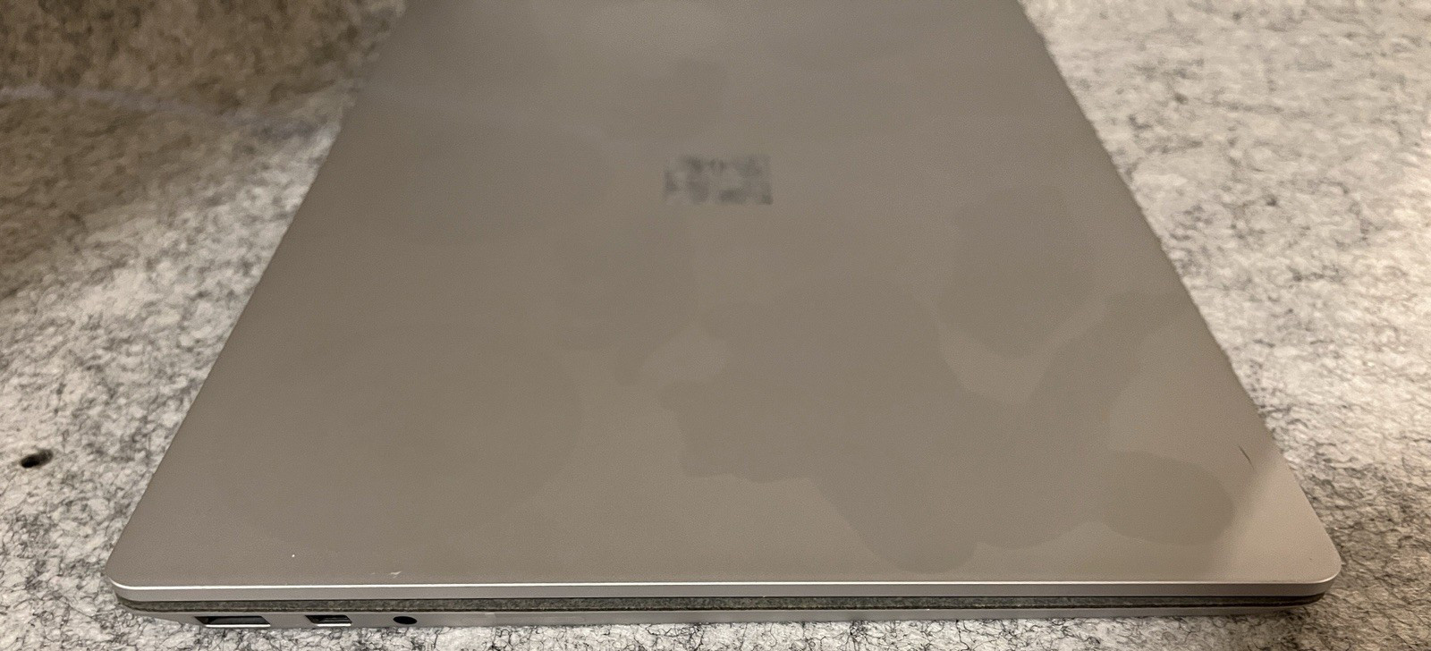 Microsoft Surface Laptop 2 i7-8650U @ 1.90GHz 16GB 512GB SSD Touch screen W-11 P