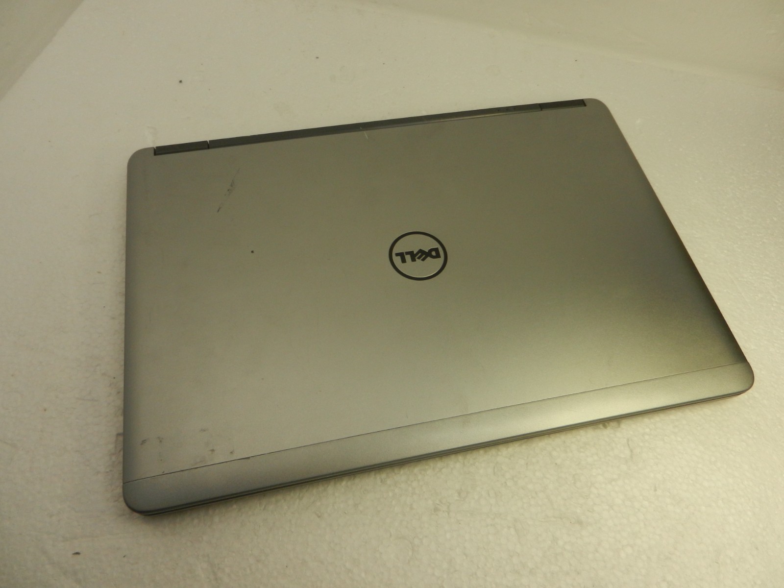 Dell Latitude E7440 CORE i5-4310U @ 2.0GHz / 16GB / NO HDD – MISSING BOTTOM !