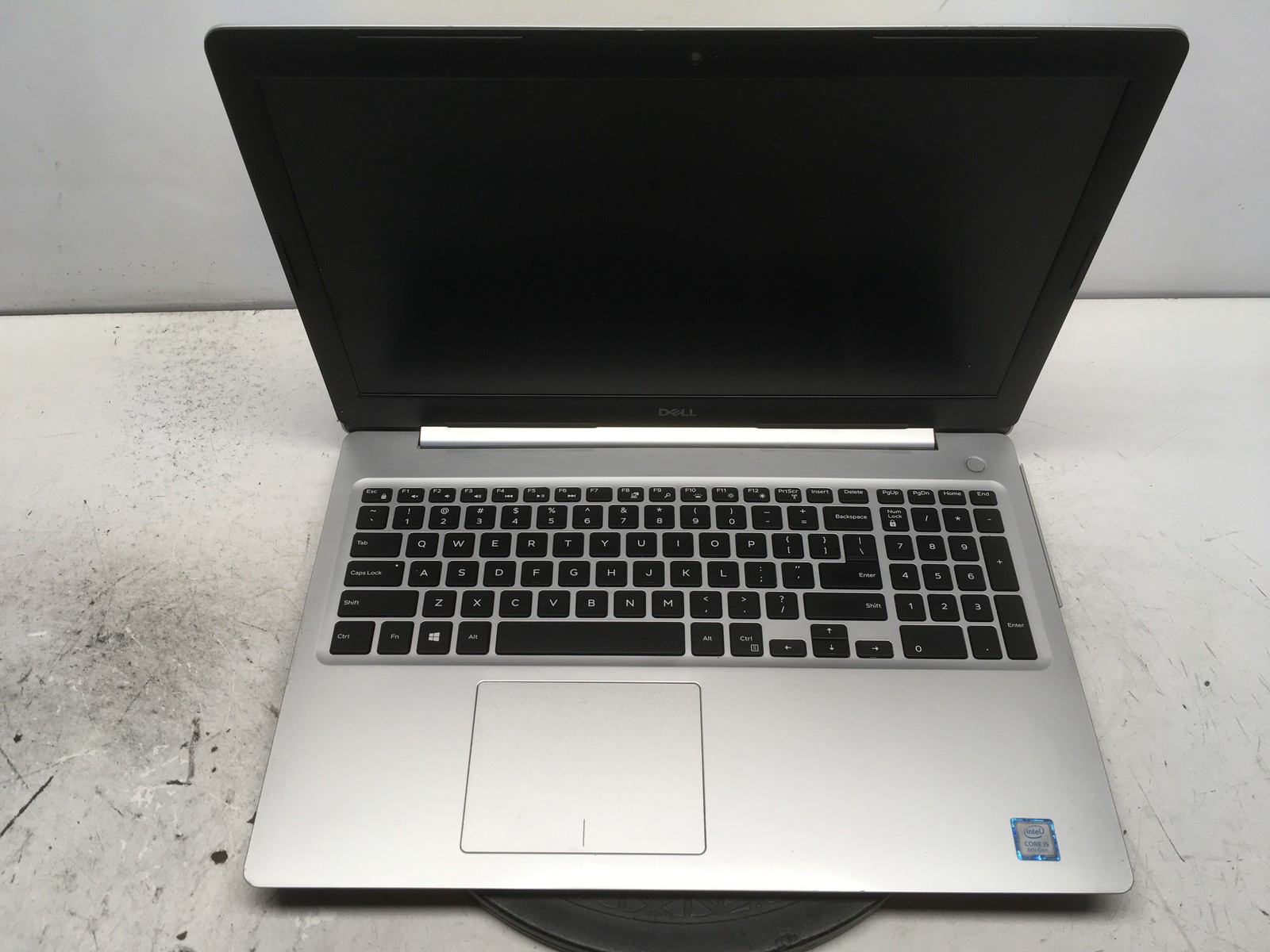 Dell Inspiron 5570 Intel i5-8250U 1.6GHz 8 GB NO HDD No Batt