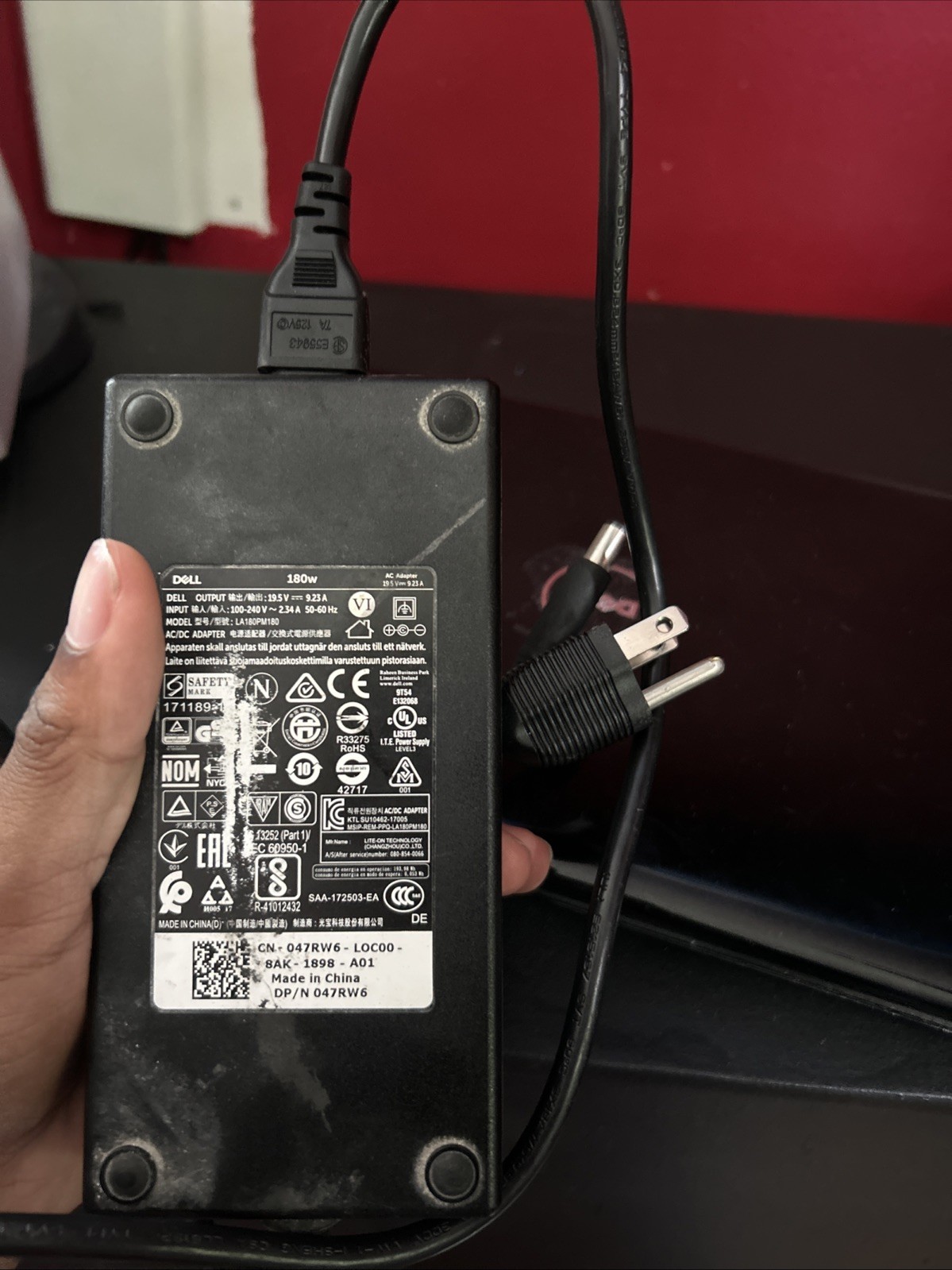 Dell Inspiron 2010 Windows 10 + Charger