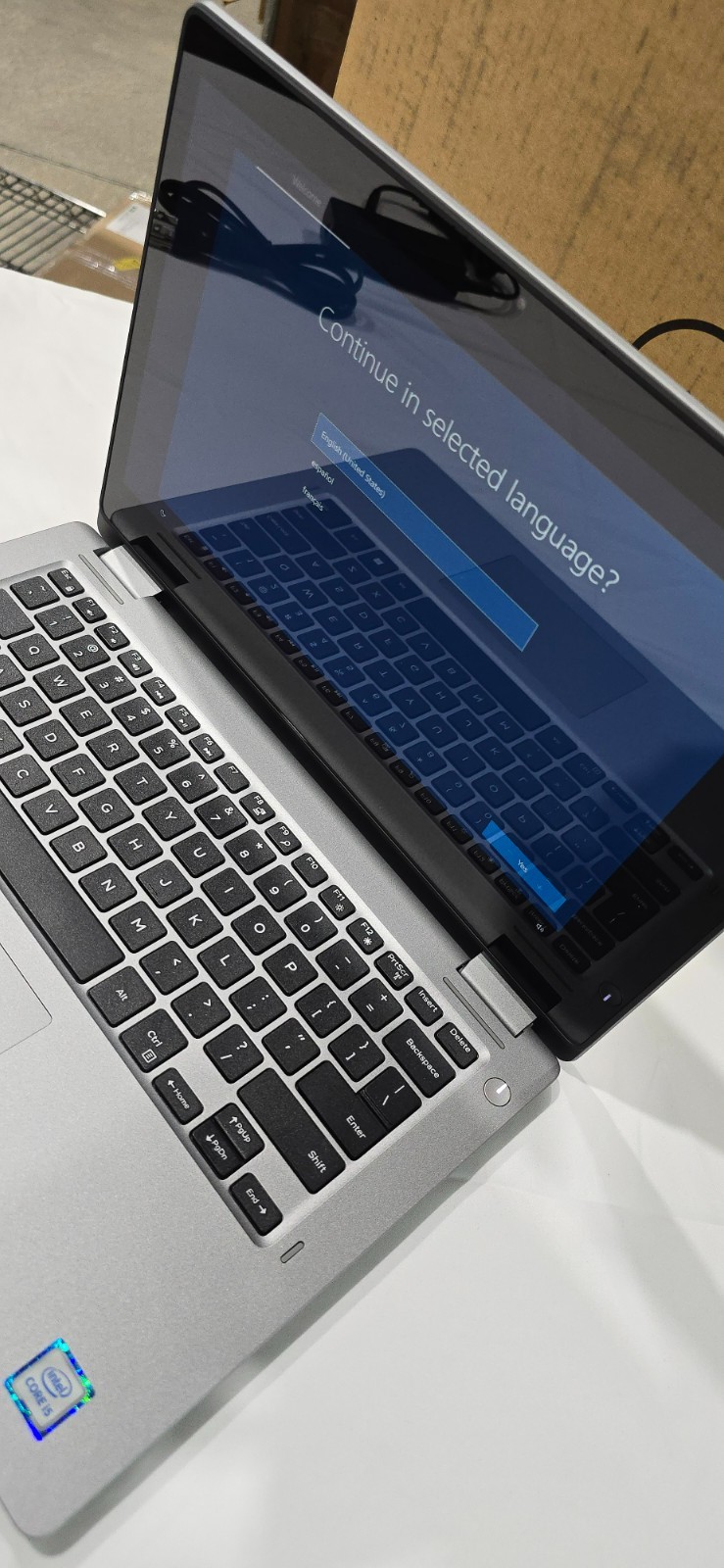 Dell Latitude 3310 2-in-1 Touchscreen 13.3″ FHD Laptop – i5-8265U 8GB 256GB SSD