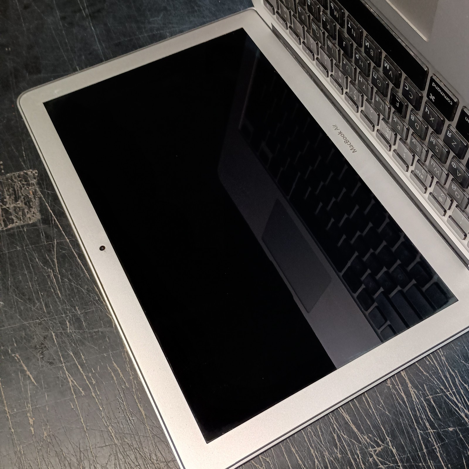 Apple Macbook Air Mid-2013 i5-4250U 4GB Laptop 13″ Boots NO SSD Part/Repair