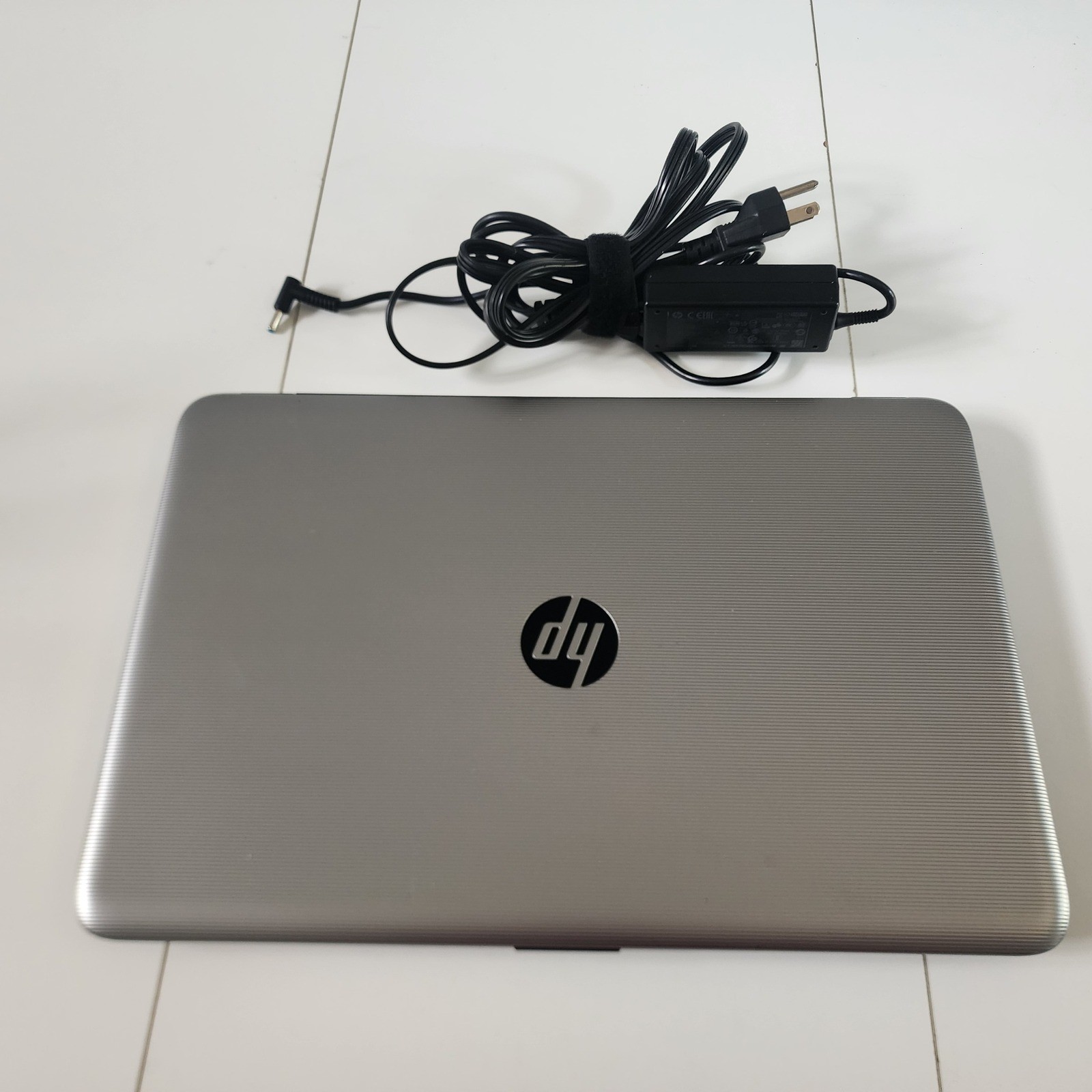 HP Notebook TPN-C125 Intel Core i7-7500U 8GB RAM 250GB SSD Touchscreen Win 10