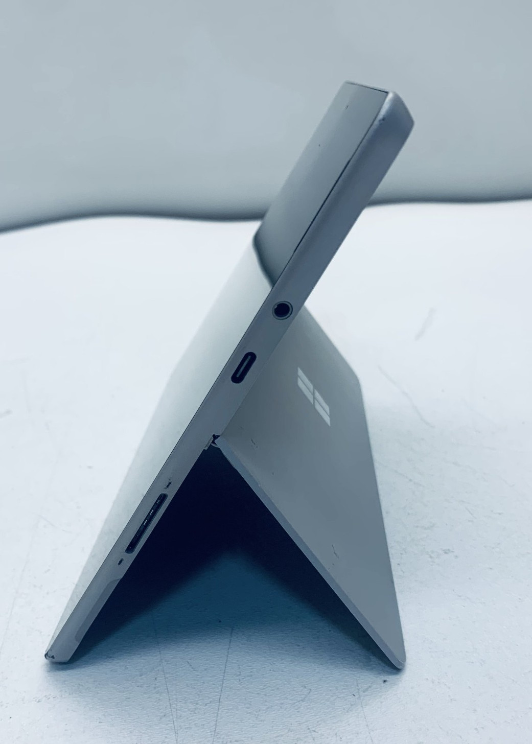Microsoft Surface Go 1825 Pentium 4415Y 8GB RAM 128GB SSD