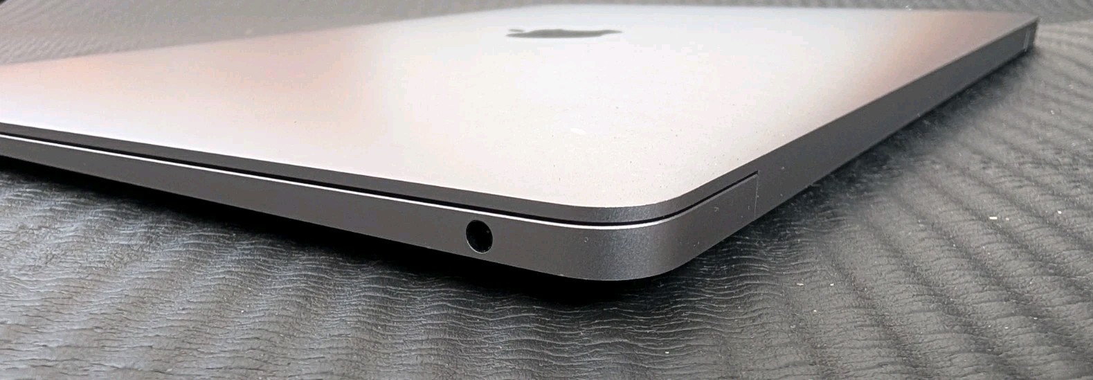 2020 Macbook Air Apple M1 16GB RAM 256GB SSD NEVER Used MINT Condition! Grade A!