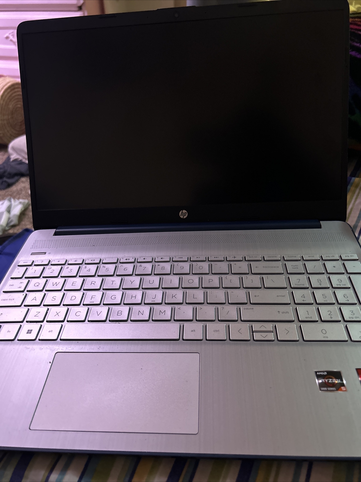 HP 15-EF2126WM 15.6″ (1TB SSD, AMD Ryzen 5-5500U, 2.10 GHz, 16GB RAM, AMD…