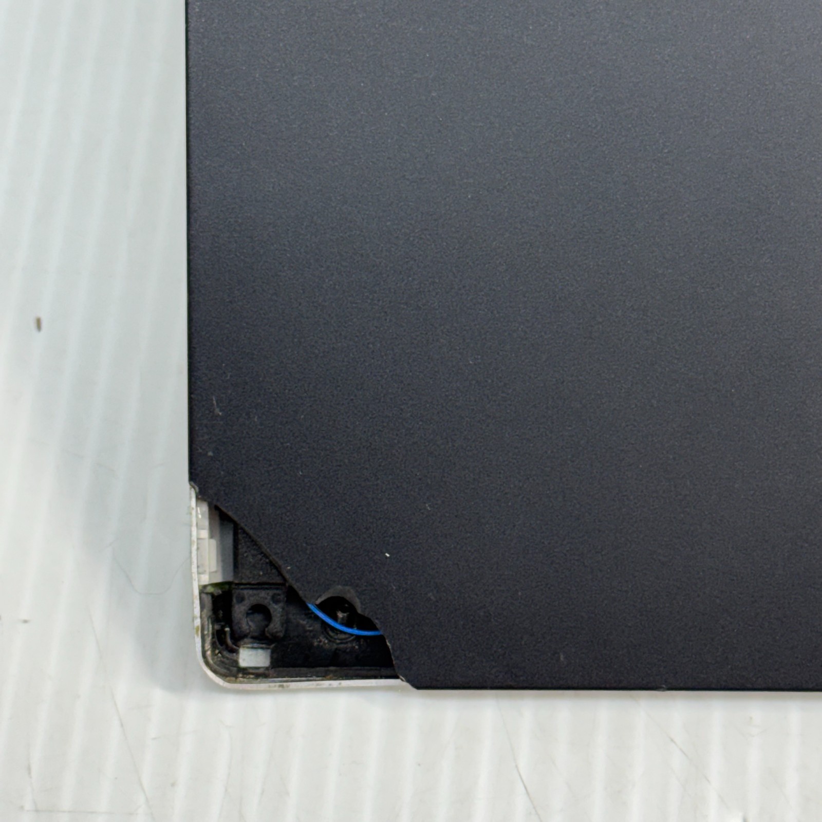 Dell Vostro 5490 i7-10510U 14″ Windows 11 Pro Laptop 128GB SSD 16GB *ROUGH SHAPE