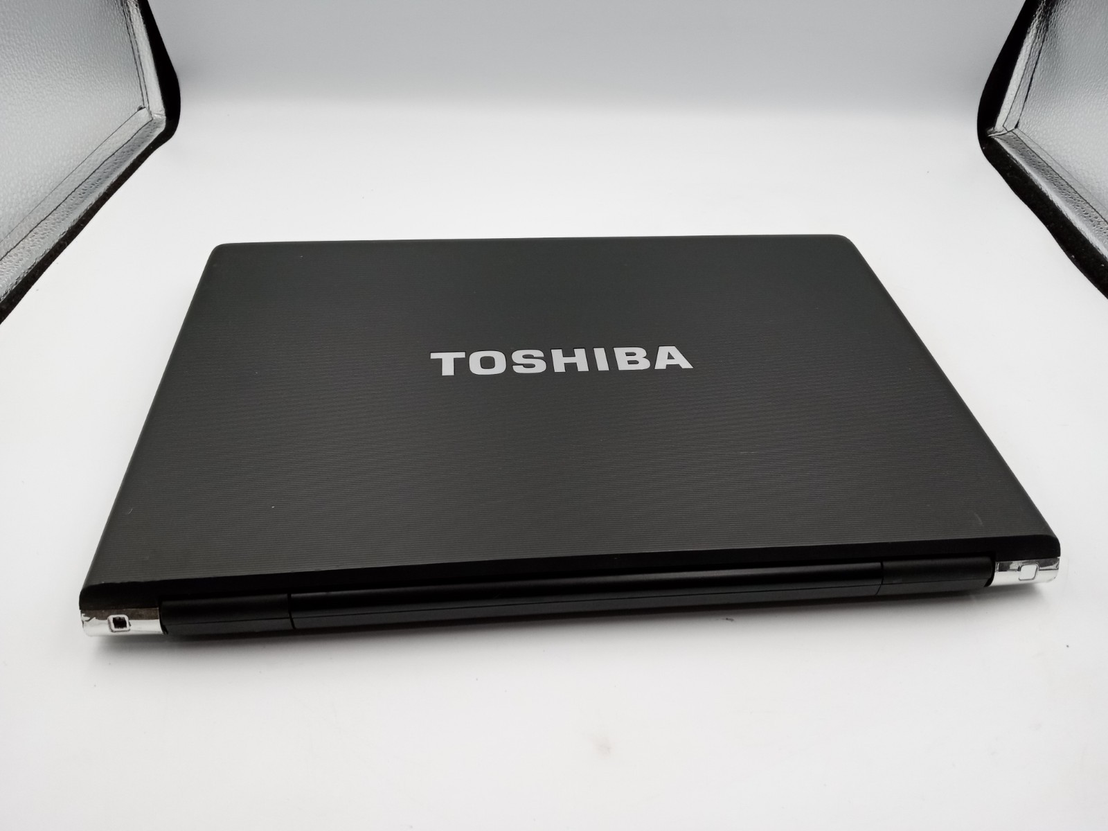 Toshiba Tecra R480 14″ Laptop Intel i3-2310M 4GB RAM 250GB HDD Linux Mint -RR