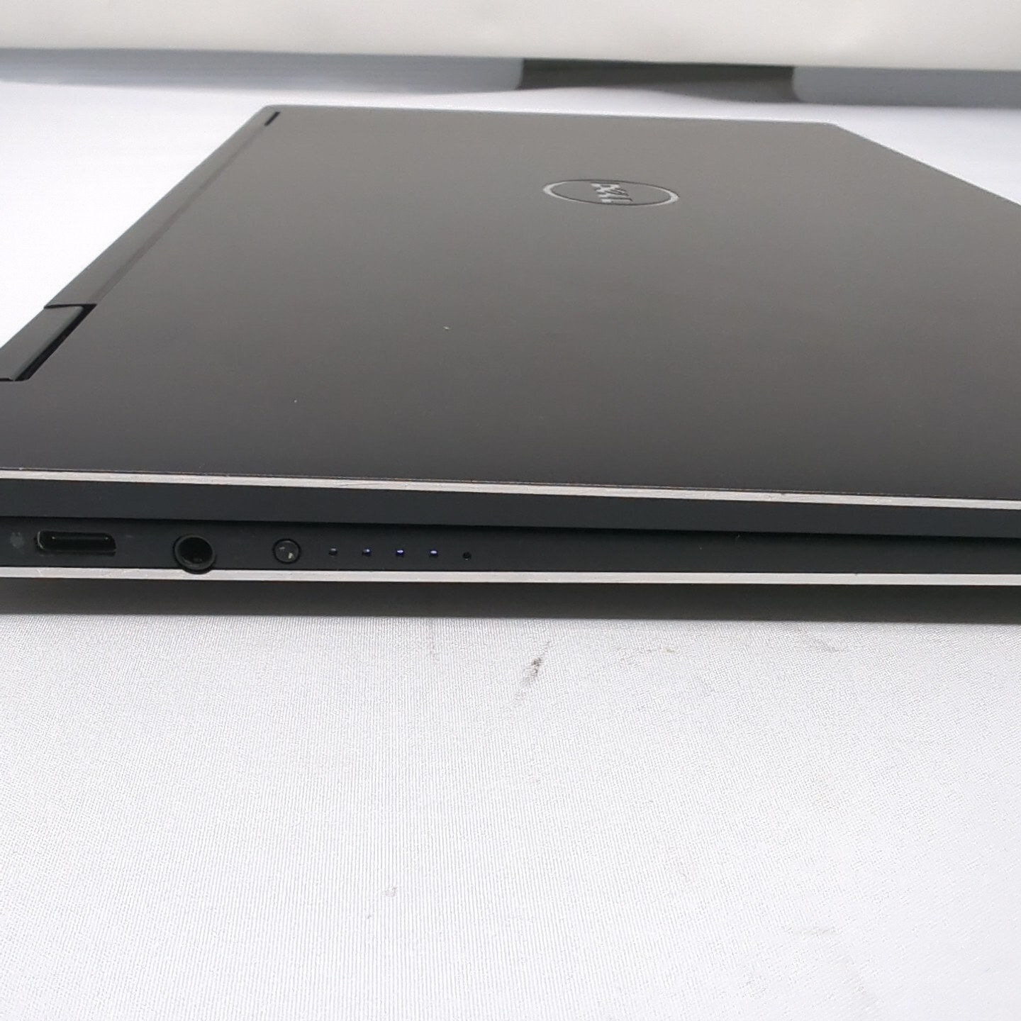 Dell XPS 13 9365 i5-7Y54 256GB NVMe 13″ Touch 2 in 1 8GB RAM Business Laptop