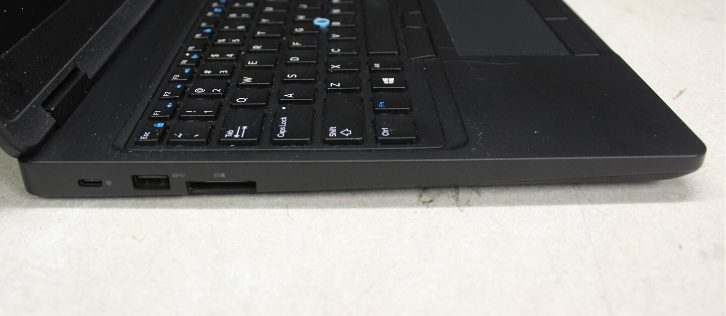 Dell Latitude 5590 I7-8650 256GB SSD 8GB * NO Webcam*NO OS