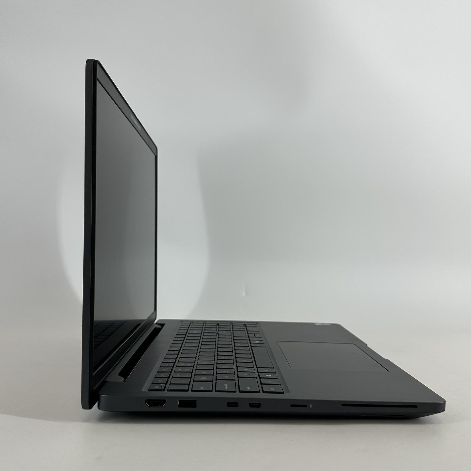 Dell Pro Max 16 MC16250 FHD+2.GHz Ultra 9 285H 64GB 512GB RTX PRO 2000 Blackwell