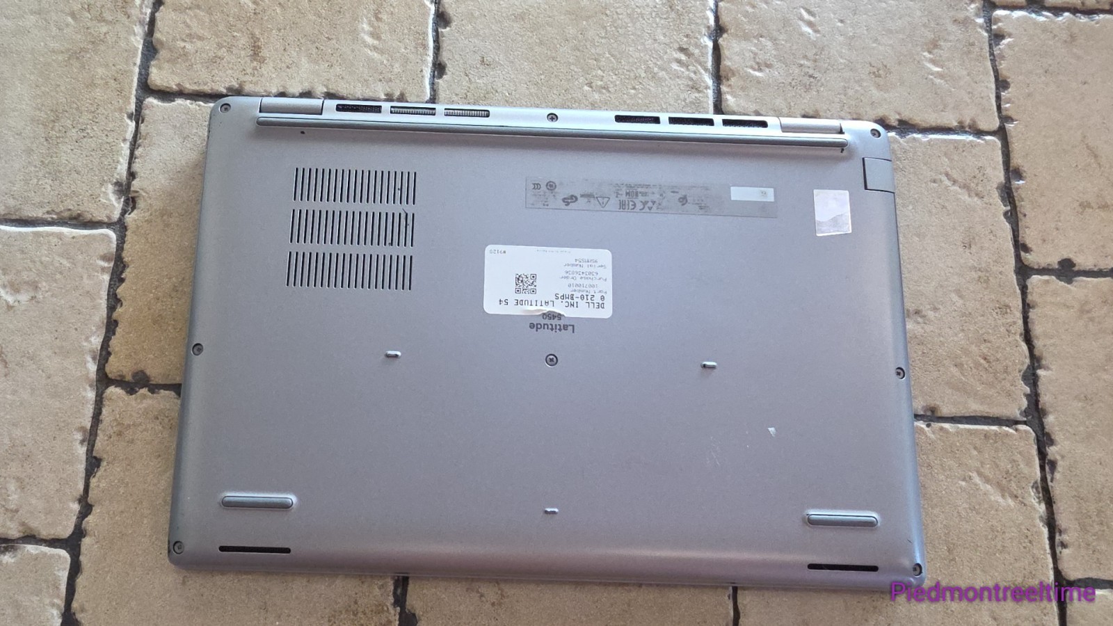 Dell Latitude 5450 14.0″ FHD Core Ultra 7 165U 4.09GHz 256GB SSD 16GB RAM