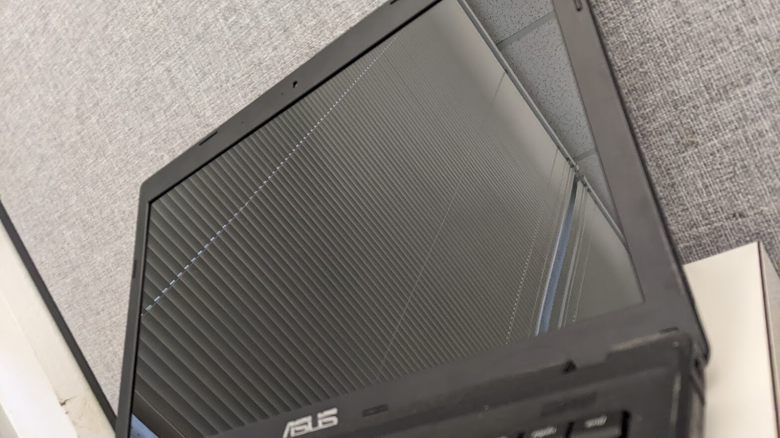 ASUS R503U LAPTOP WINDOWS 10-AMD DUAL CORE C-60 1.0GHZ RAM-4GB HDD-207GB