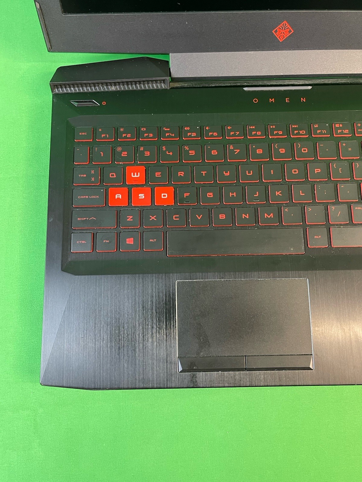 HP Omen Gaming Laptop Intel i7-7700HQ, GTX 1050 4GB, 8GB Ram, 512GB SSD, Win 10