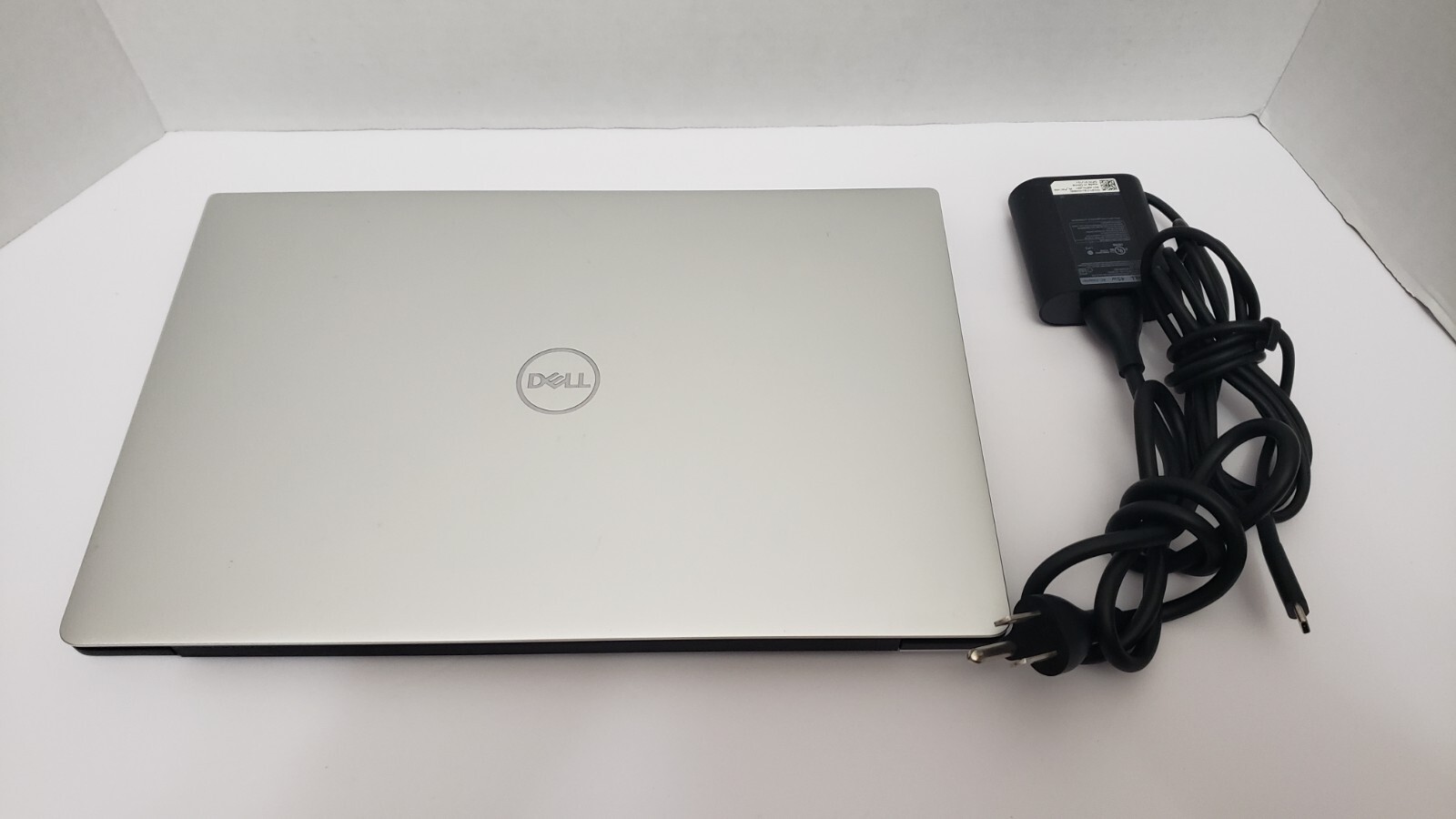 Dell XPS 13 7390 13.3″ 1TB SSD Intel Core i7-10710U 1.10Ghz Windows 11 pro