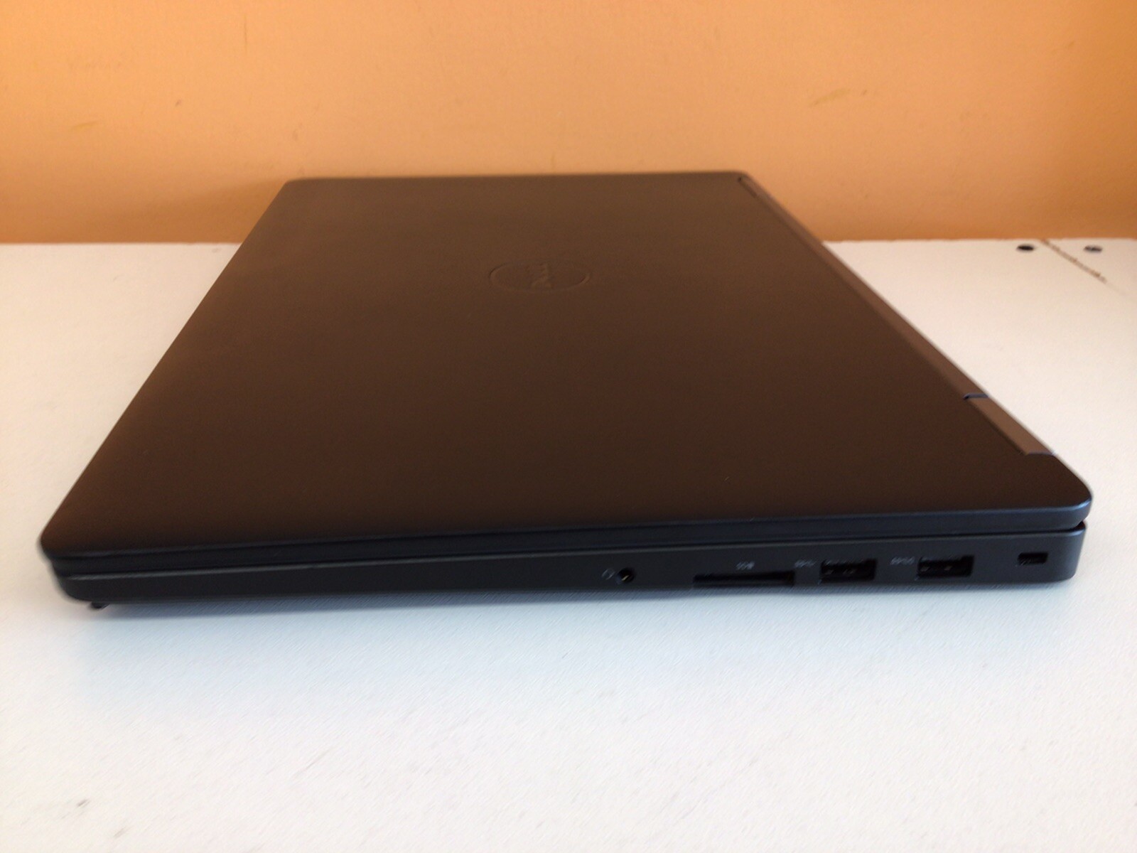 Dell Latitude E5570 I5-6300U 2.4GHz 8GB DDR4 Ram 256GB M.2 Sata SSD Win 10 Pro
