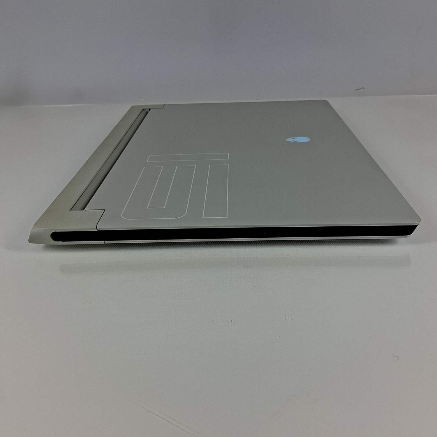 Alienware X15 R1 15.6″ i7-11800H 2.3GHz 16GB RAM 512GB SSD GeForce RTX 3070