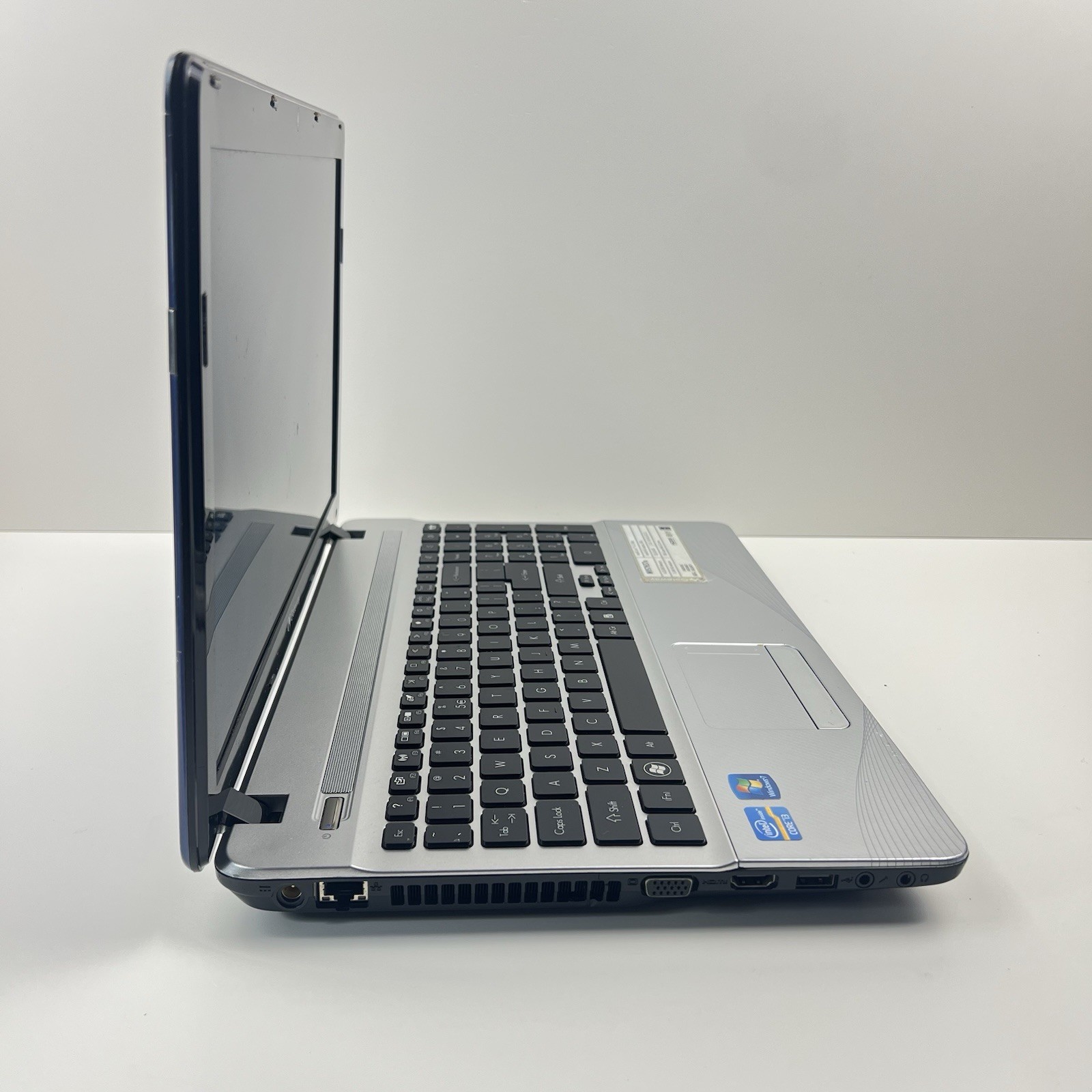 Gateway P5WS0 Laptop Core i3 15.6 Intel HD Graphics 3000 320GB HD 4GB RAM Win 10