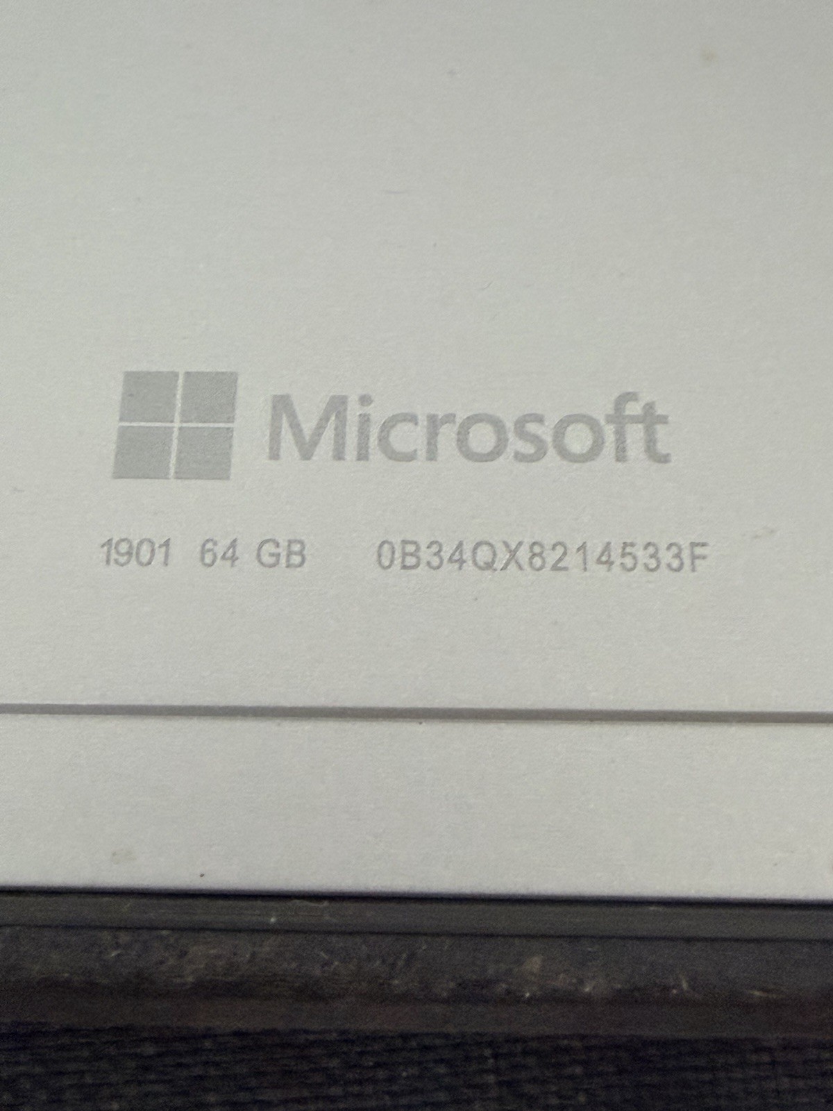 Microsoft Surface Go 2 1901 Pentium 4GB RAM 64GB SSD 10.5″ Case Tablet And Pen