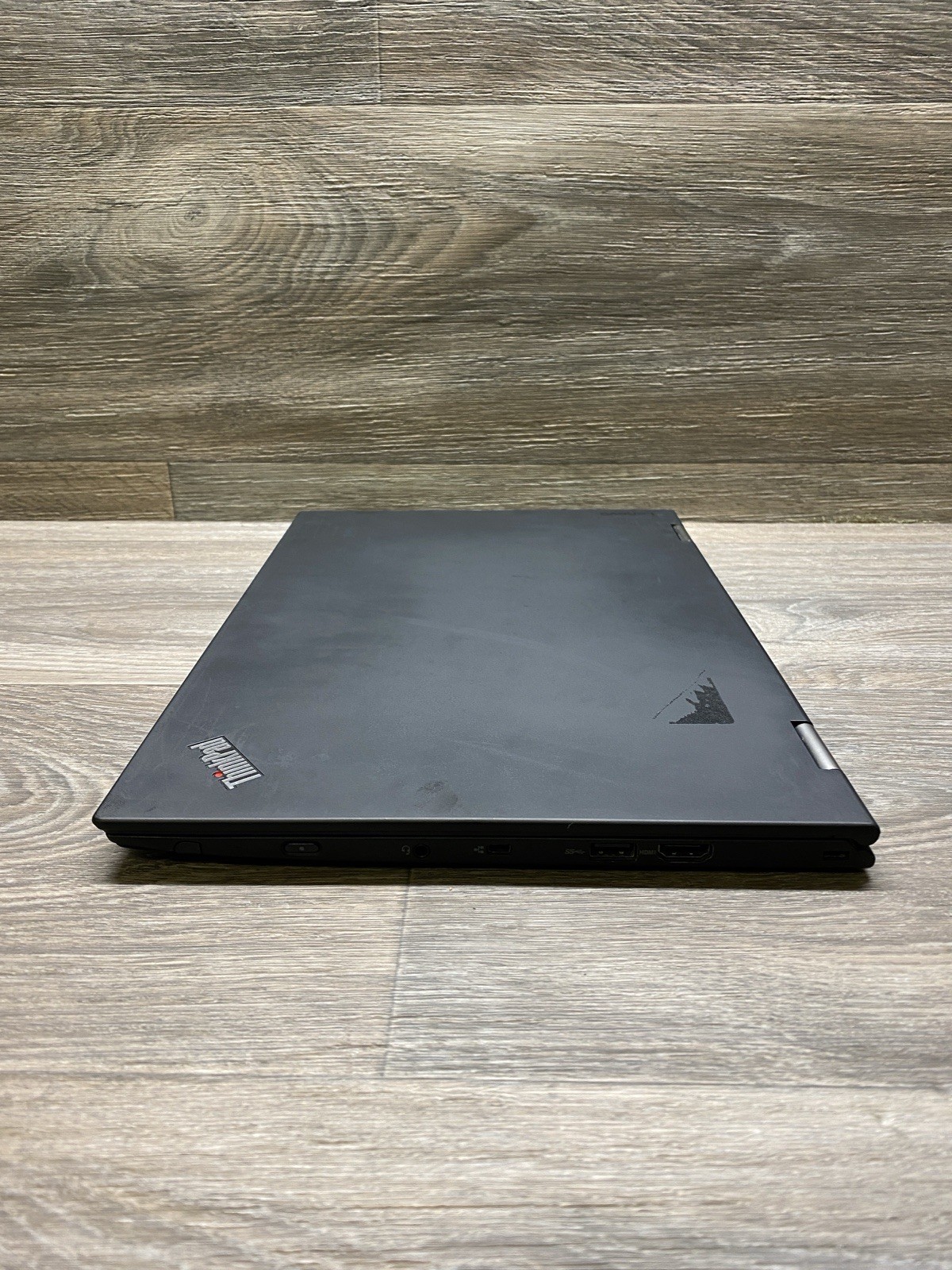 LENOVO ThinkPad X1 Yoga Gen 2 2-in-1 14″ QHD Touch I7-7600U 256GB 8GB laptop