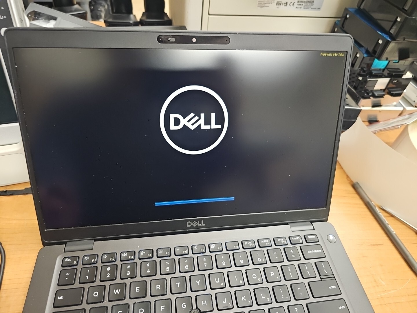 Dell Latitude 5400 Intel Core i5-8365U 16GB RAM 256GB SSD Batt Exc Dinged Corner