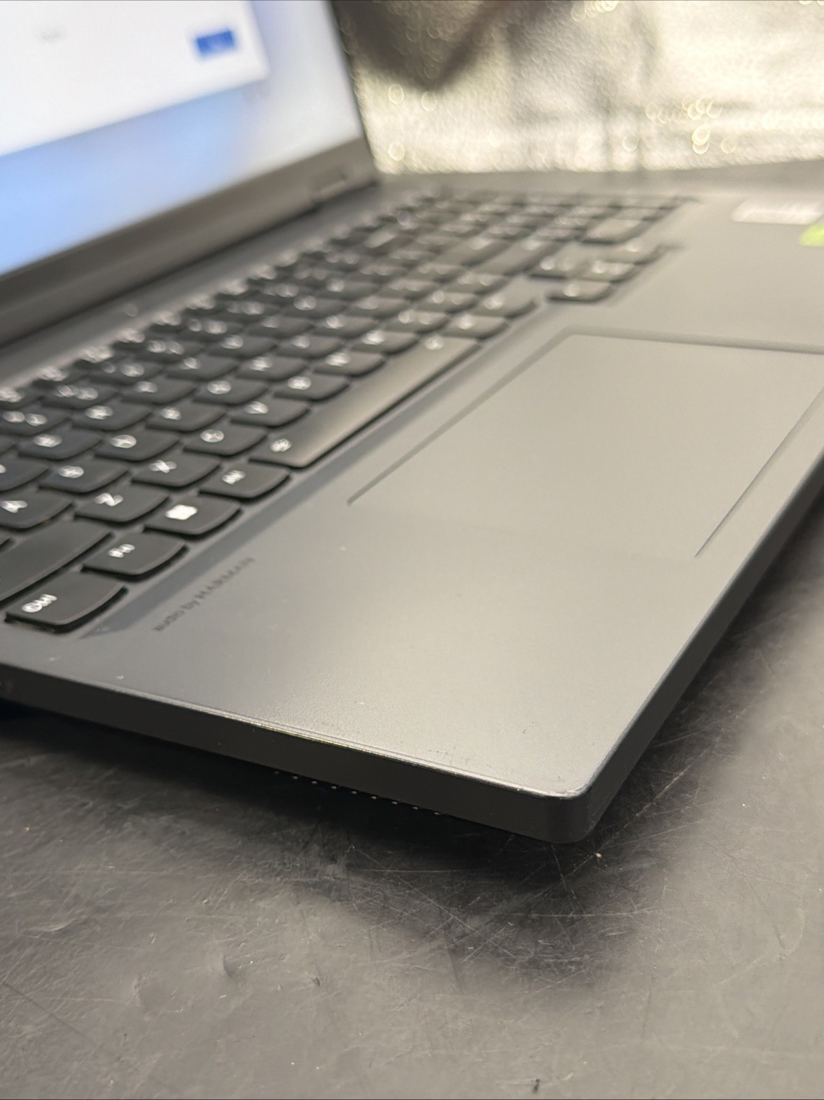 2024 Lenovo Legion Pro 7 16IRX8H 16″ (i9-13th @5.40GHz, 32GB RAM, 2TB SSD, 4090)