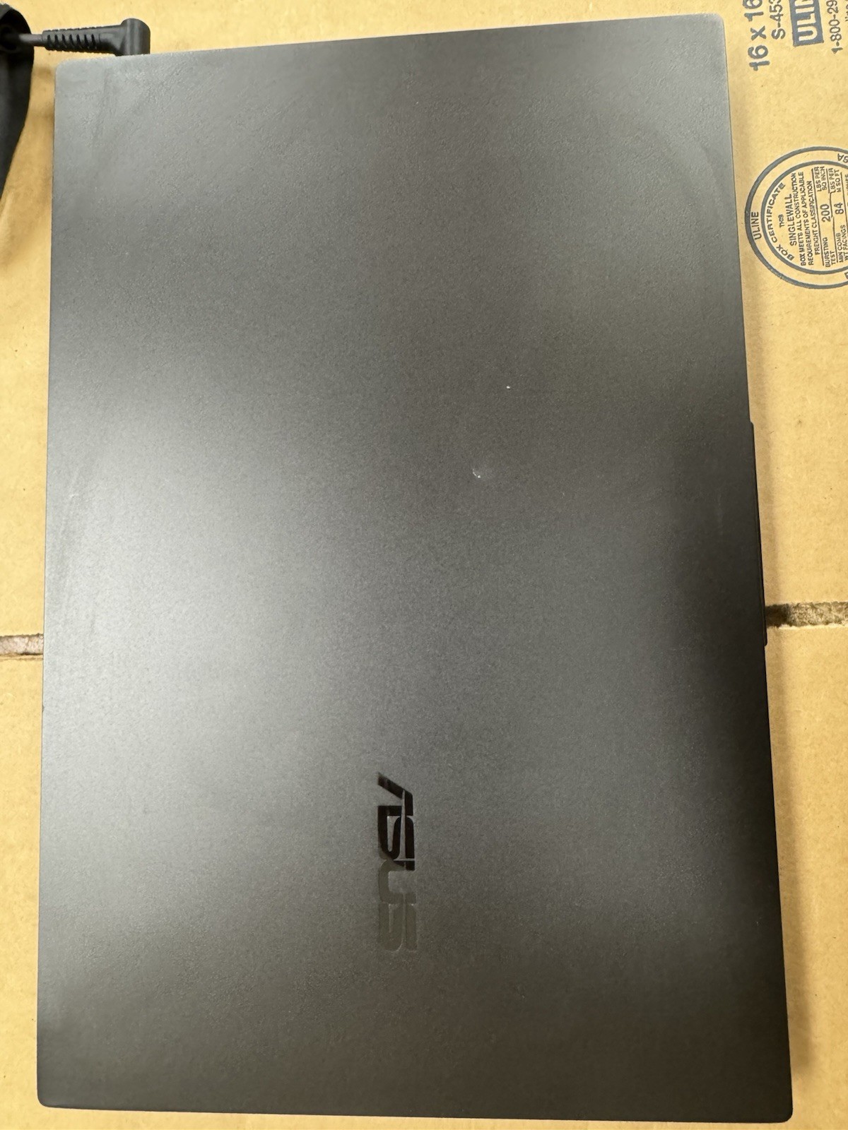 ASUS VivoBook Pro 15 Q543M Core Ultra 9 185H 24GB RAM 2TB SSD RTX 3050 OLED