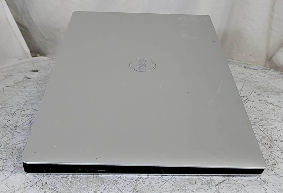DELL XPS 15 7590 Laptop Core I9-9980HK 8GB 256GB SEE NOTES
