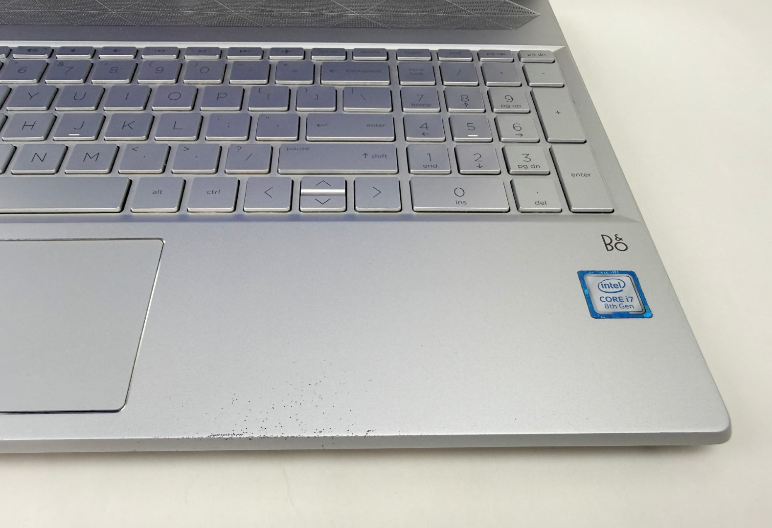 HP Pavilion 15t-cs200 CTO 15.6″ HD Touch i7-8565G 8GB 1TB HDD W11H
