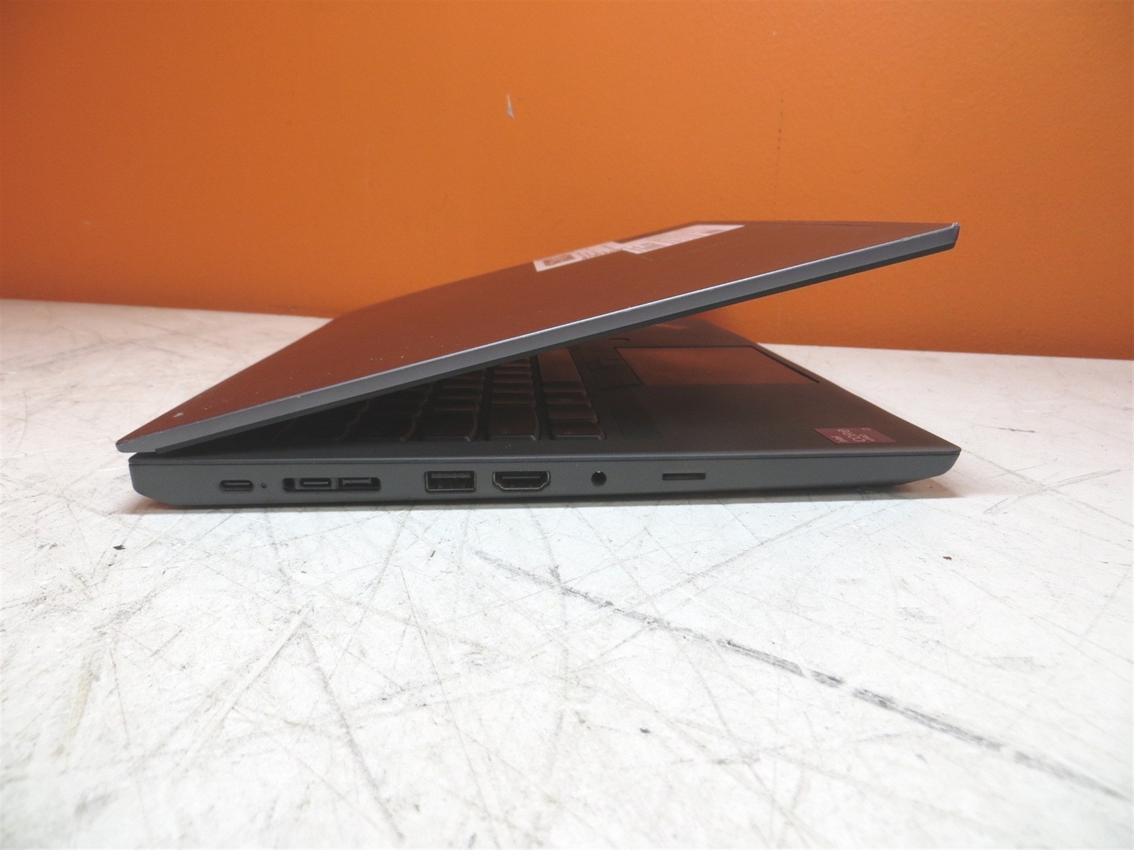 Scratched LCD Lenovo ThinkPad T14 Gen 2 Intel i7-1185G7 3GHz 16GB 1TB SSD