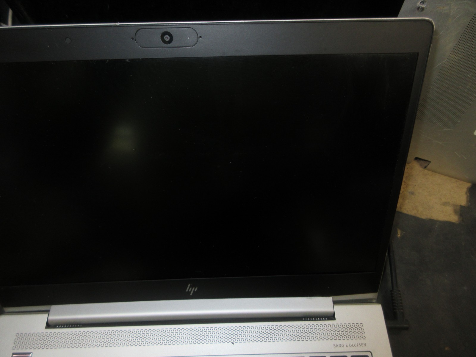 HP EliteBook 745 G5 14″ AMD Ryzen 3 OR 7 GD BATT CRACK SCREEN