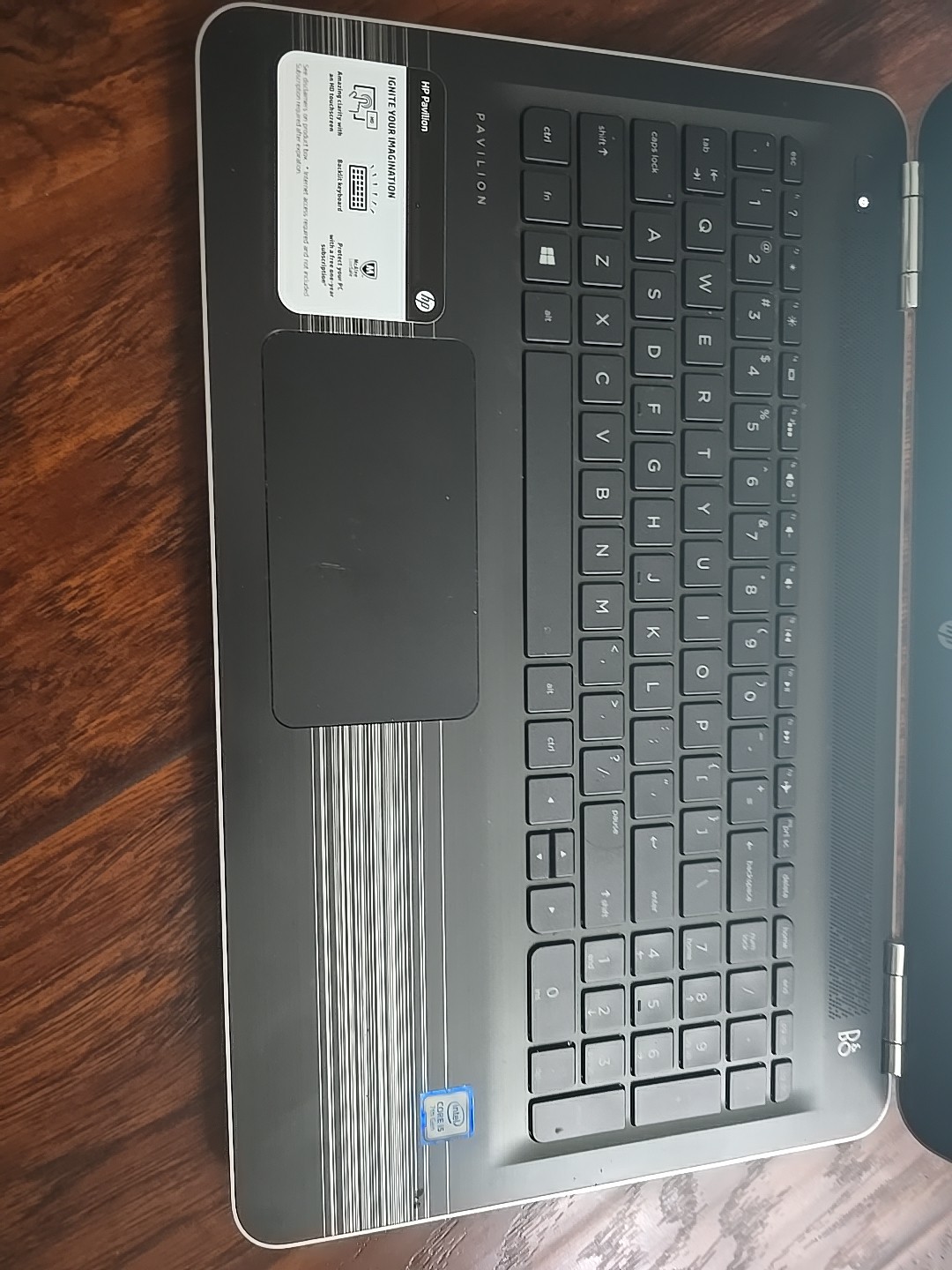 HP PAVILION 3168NGW/ INTEL CORE i5 2.5 GHZ. Touchscreen 1TB HDD 12 GB RAM WIN10