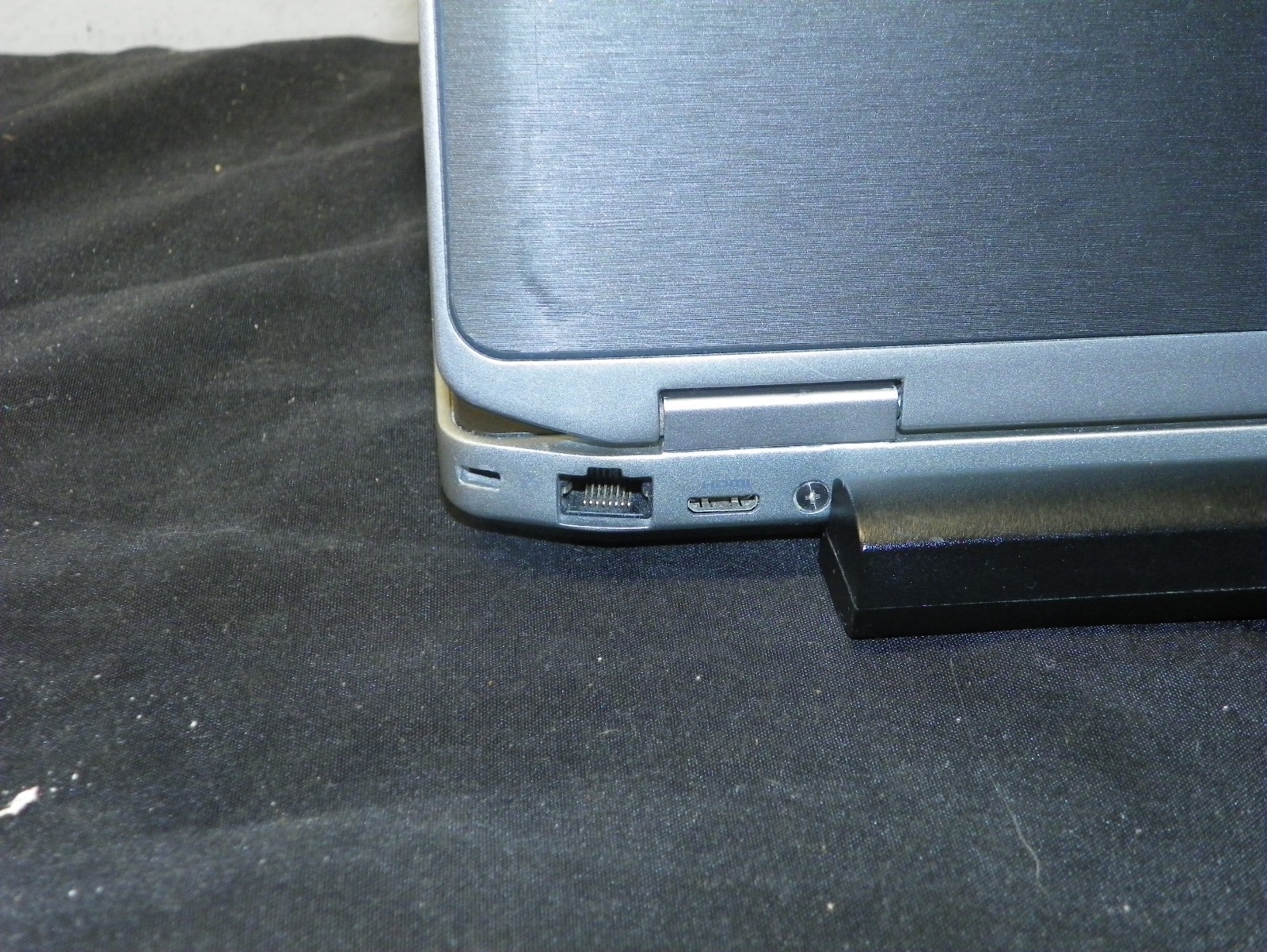 Dell Latitude E6330 13.3 Inch Windows 7 Pro Laptop – i5/WiFi/VGA/HDMI/LAN
