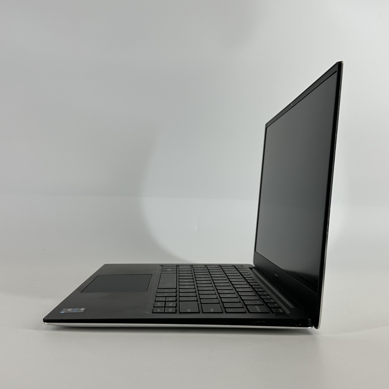 Dell XPS 13 9305 Silver FHD i7-1165G7 2.80GHz 16GB 512GB SSD MINOR FRAME GAP
