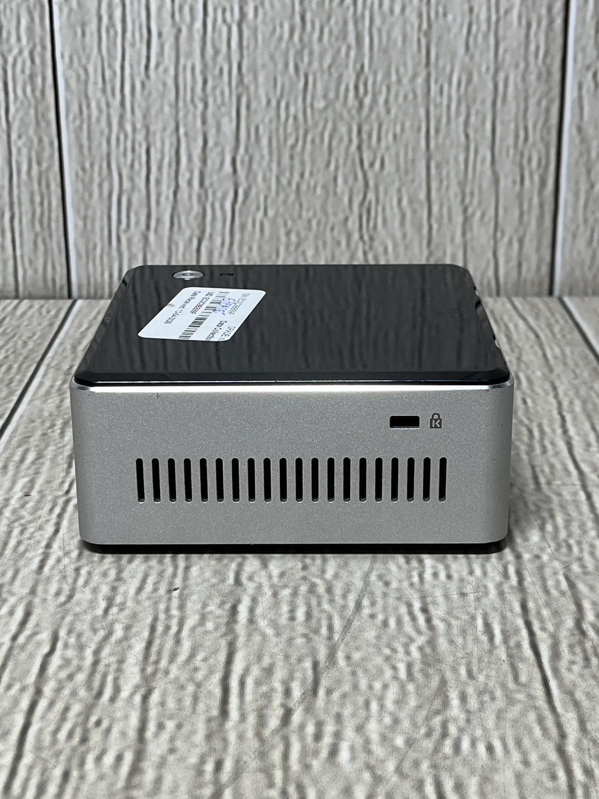 INTEL NUC5I3RYH i3-5010U 256GB M.2 SATA SSD Windows 10 Pro ENG EOL