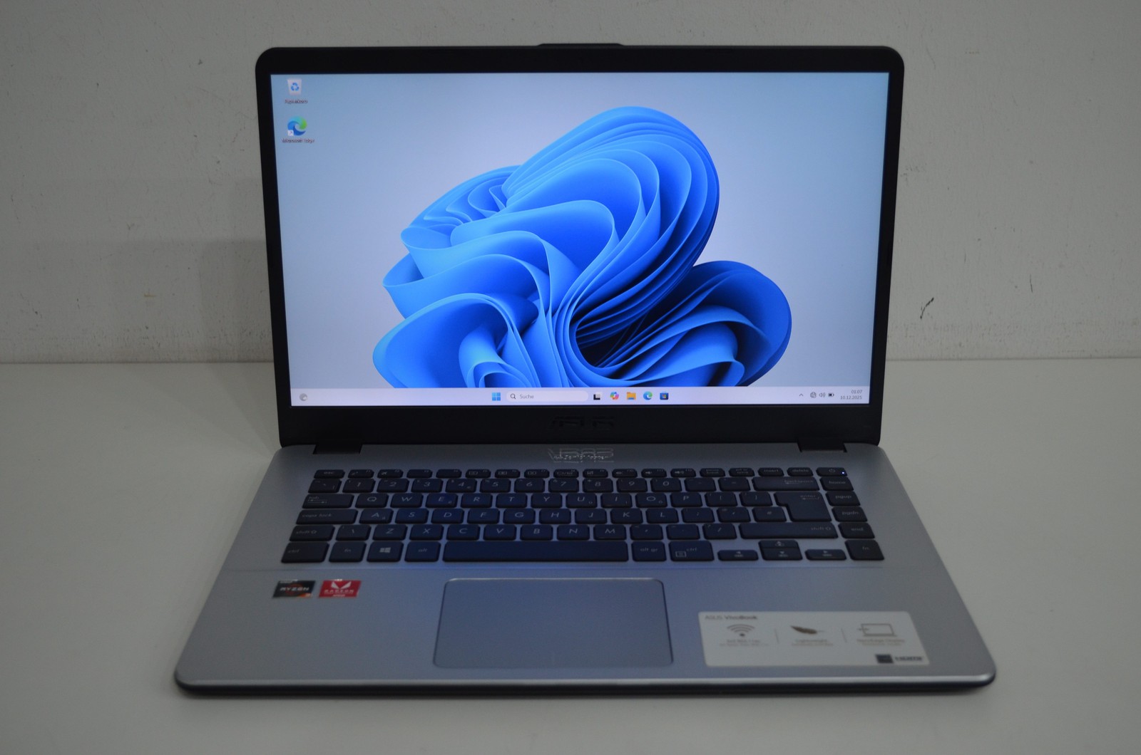 ASUS VivoBook X505Z – AMD Ryzen 3 2200U – 4GB RAM – 1TB HDD – WIN11
