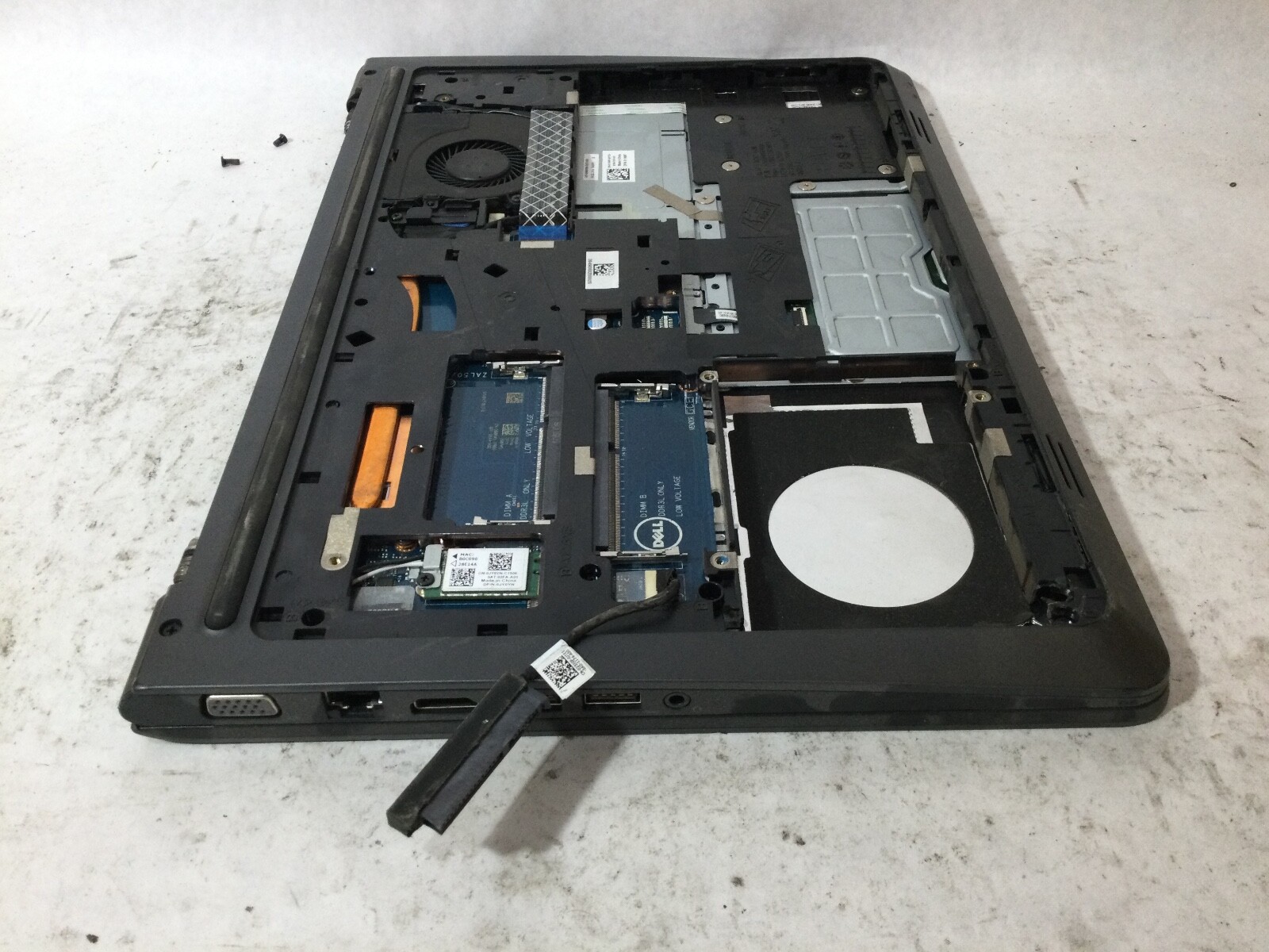 DELL LATITUDE 3450 – FOR PARTS – INTEL CORE I5 – NO RAM – READ DESCRIPTION – BB!