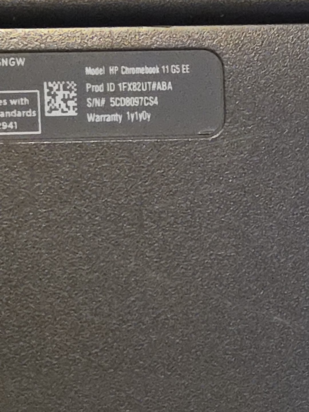HP CHROMEBOOK 11 G5 EE..PARTS OR REPAIR. BUSTED SCREEN..NO CHARGER..UNTESTED
