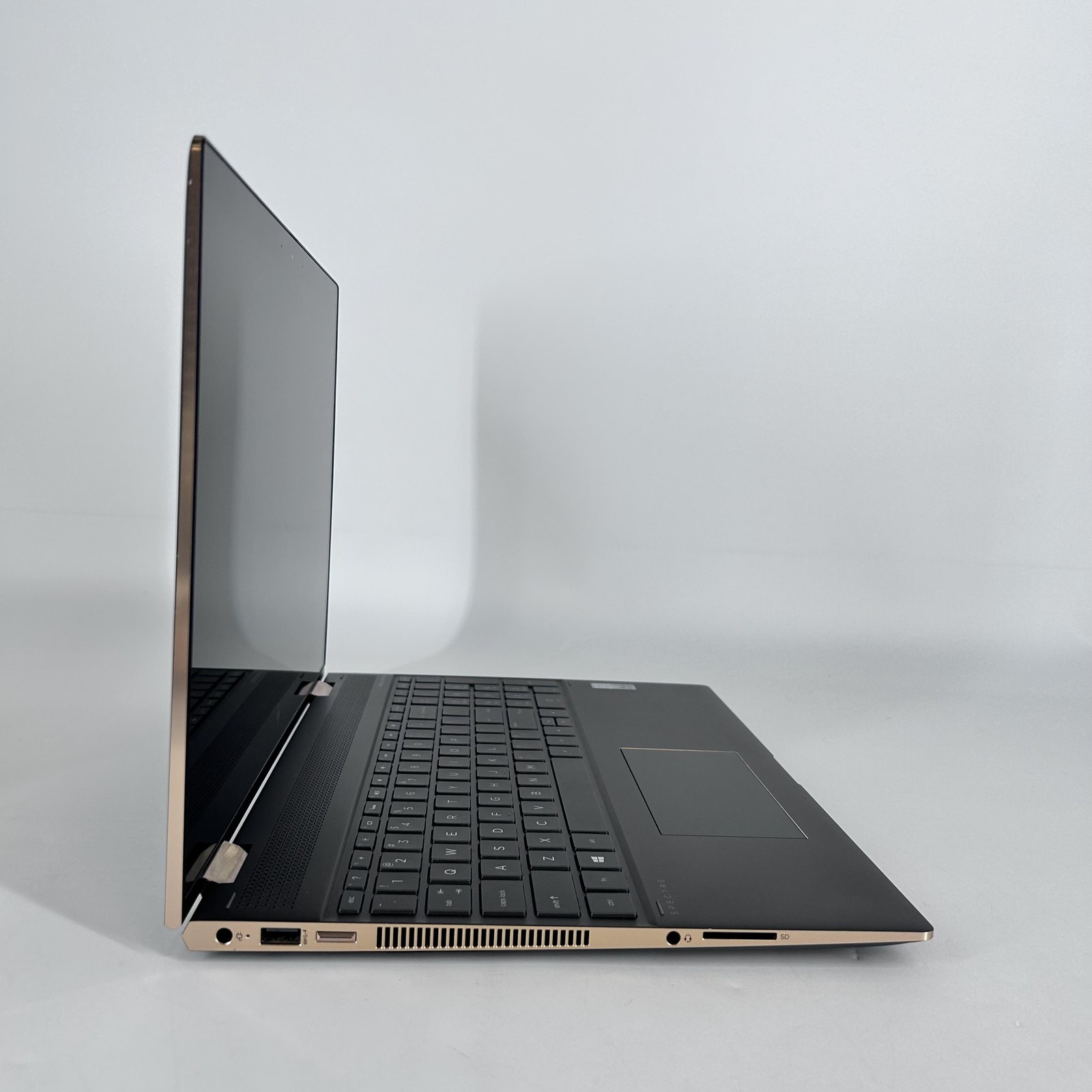 HP Spectre 15 x360 4K TOUCH i7-8705G 16GB 1TB AMD Radeon RX Vega M GL FRAME GAP