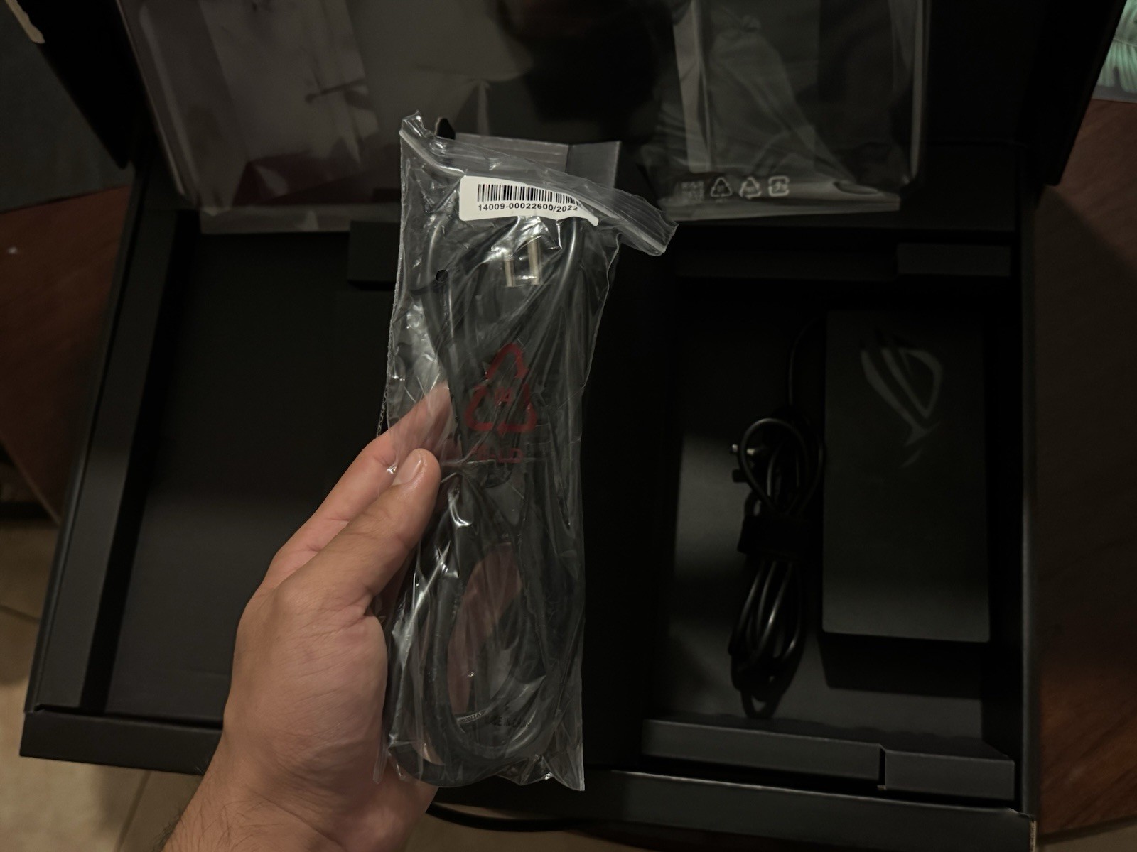 asus rog zephyrus m15