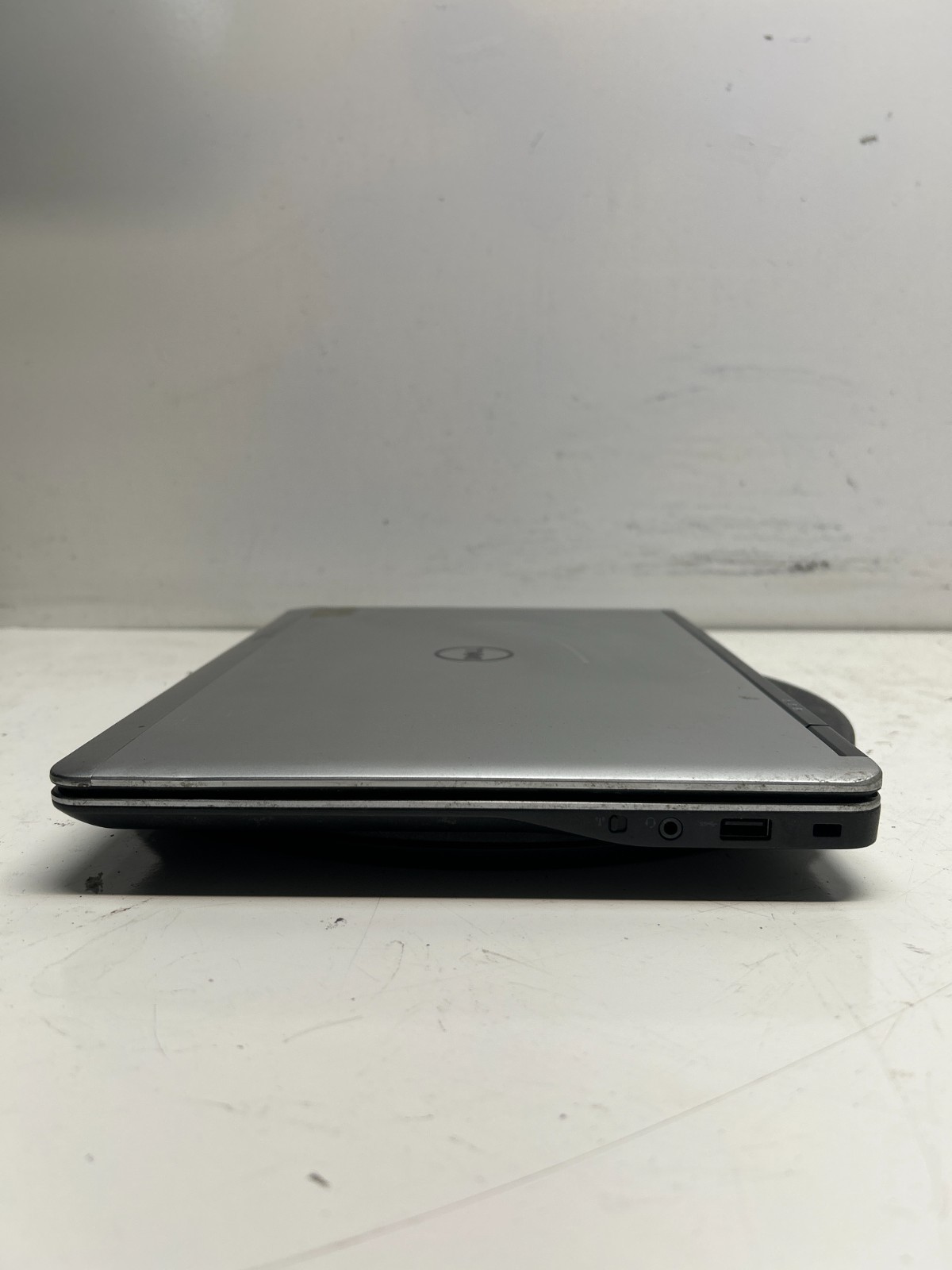 Dell Latitude e7440 Intel i5-4310 2.0GHz 4GB NO HDD