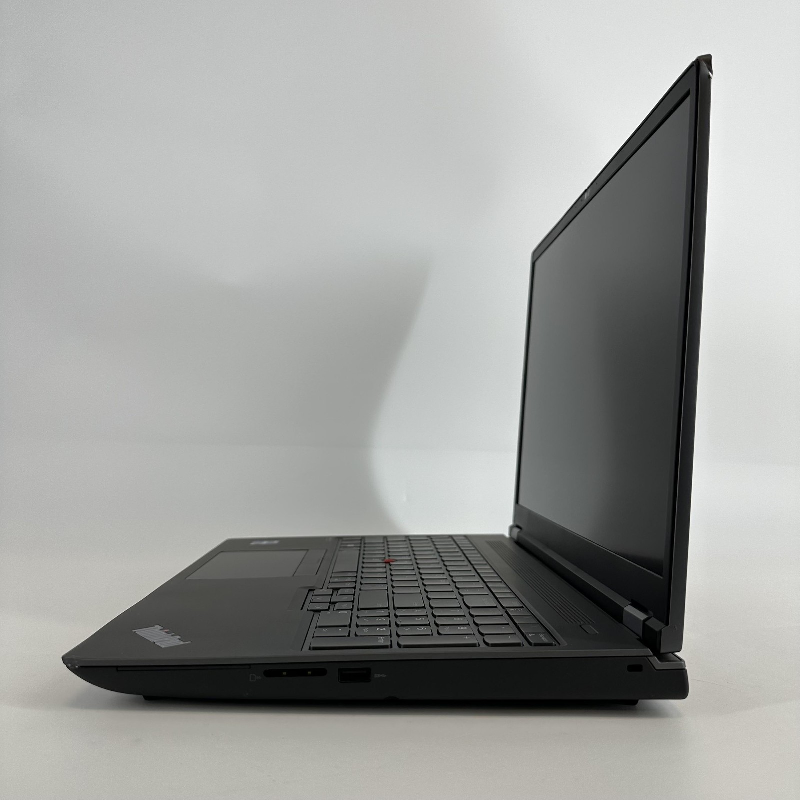 Lenovo ThinkPad P16 Gen 1 2K 2.3 GHz i9-12950HX 32GB 1TB SSD RTX A2000 Good