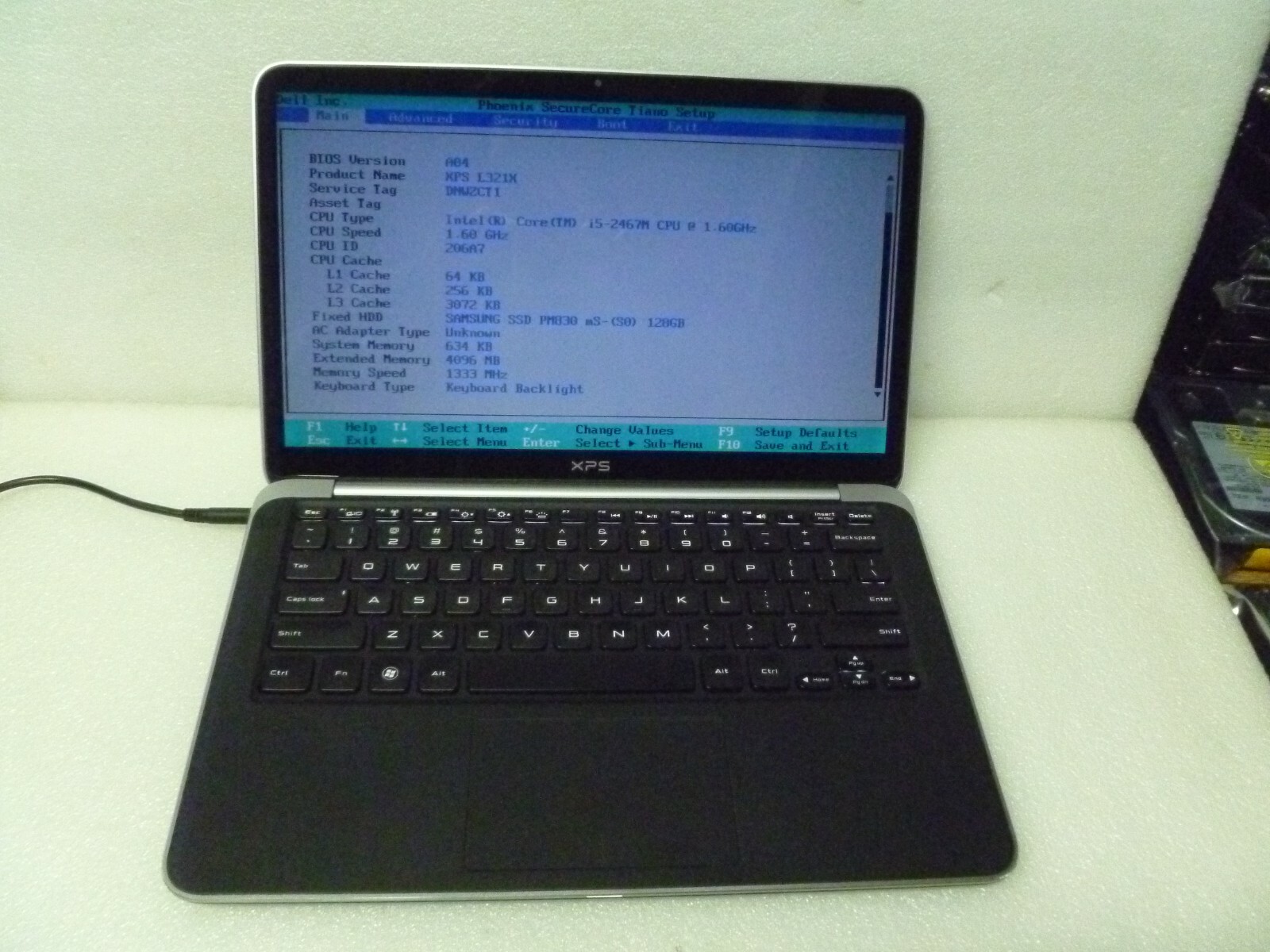 DELL XPS L321X INTEL CORE i5-2467M 4GB RAM 128GB HD SSD LAPTOP (X370)