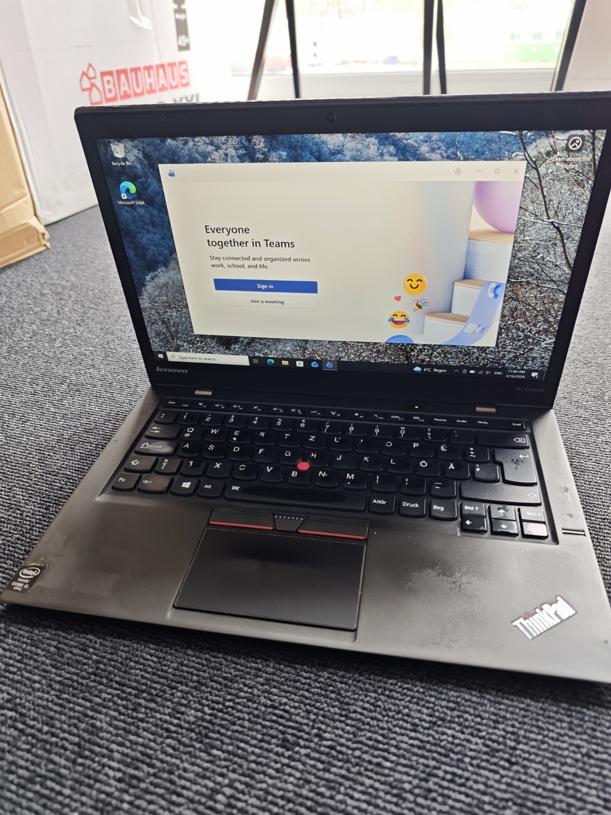 Lenovo ThinkPad X1 Carbon i5. Gen 5 inch (256GB SSD, Intel Core i5 5th Gen,) No R