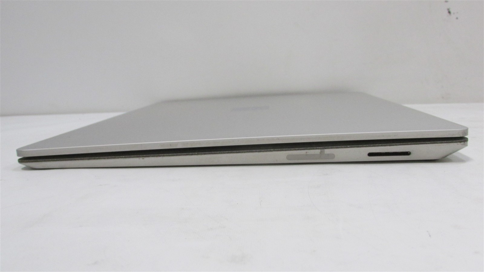 Microsoft Surface Laptop 2 1769 i5-8350U 2.4GHz 8GB RAM 128GB 13.5″ Win 11 Pro