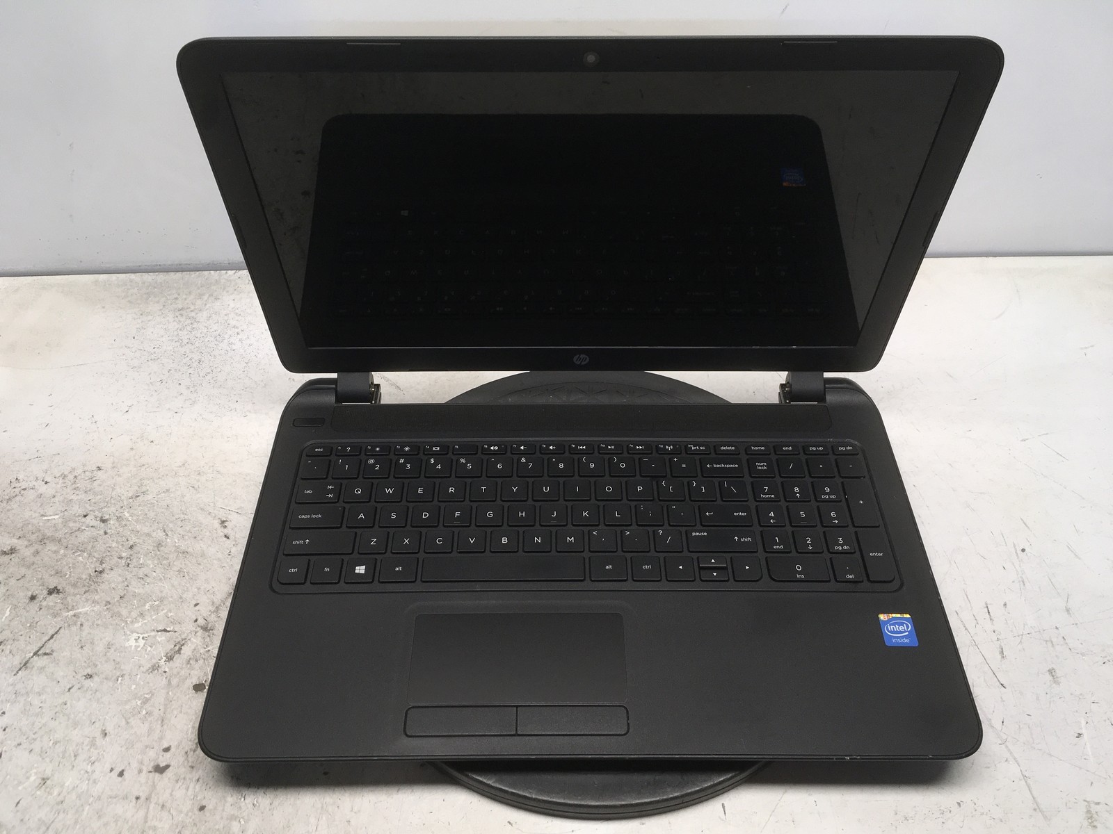 HP 15-F039WM Intel Celeron N2840 2.16GHz 4 GB NO HDD No Batt