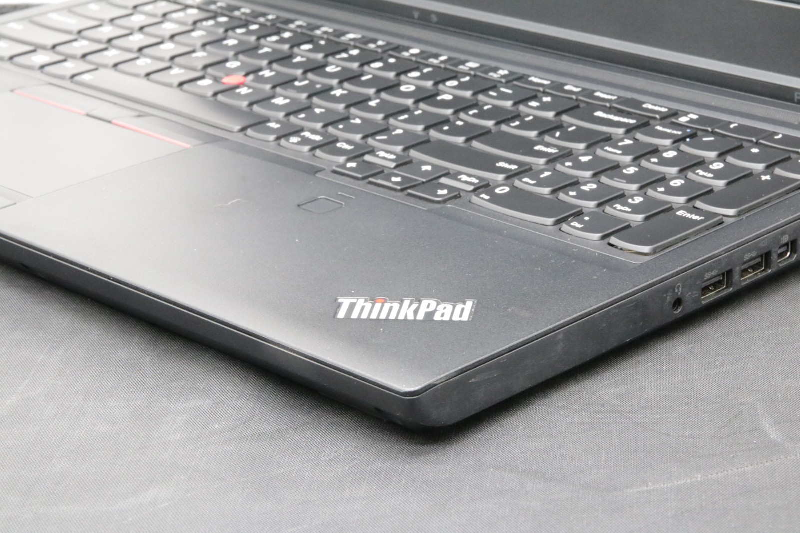 Lenovo ThinkPad P52 – i7-8850H – 16GB, 512GB, Windows 11 +Adapter