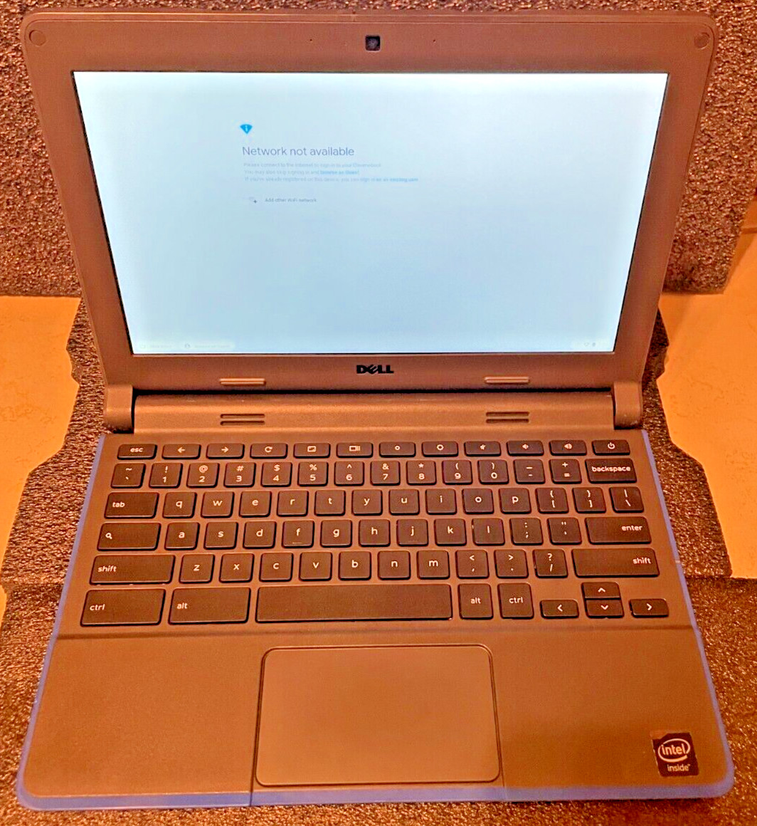 DELL CHROMEBOOK 11 P22T WITH CHARGER